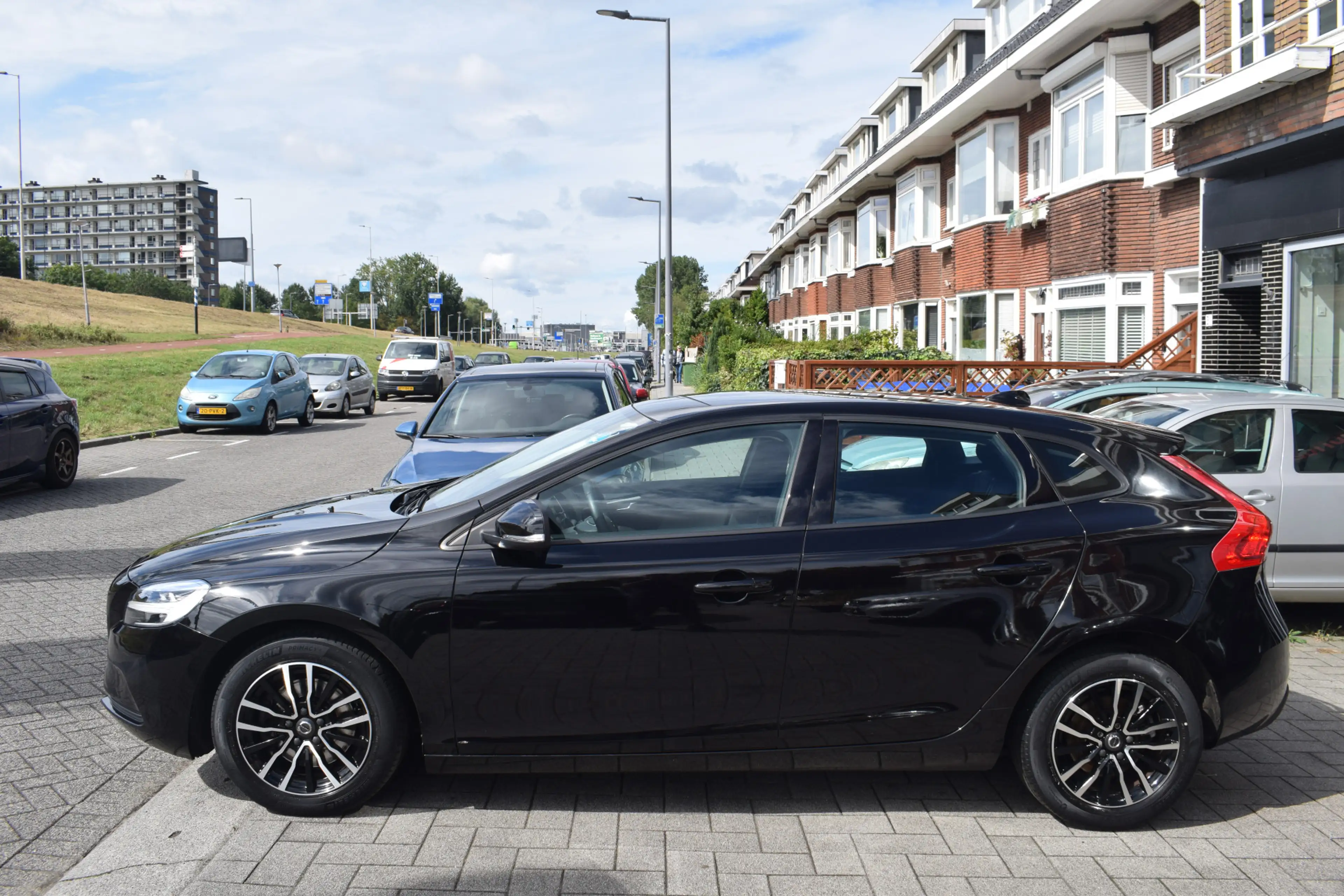 Volvo V40 2.0 T2 Inscription 103.914 — photo 11
