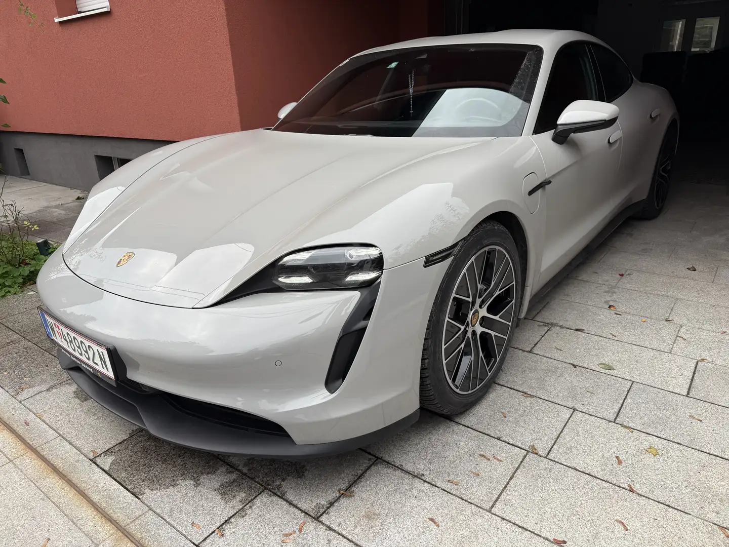 Porsche Taycan 4S Plus 93kWh kreide PSCB 21“ BOSE „approved - 2