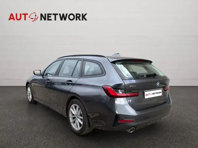 BMW 3 Series view 2