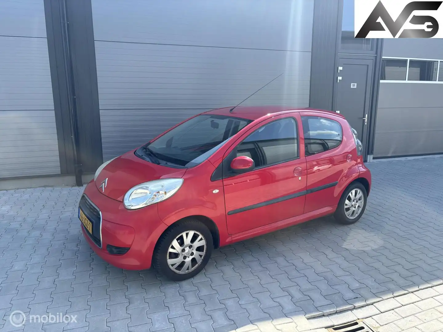 Citroen C1 1.0-12V Ambiance |5drs|Airco|LMV|parkeersensoren Rood - 1