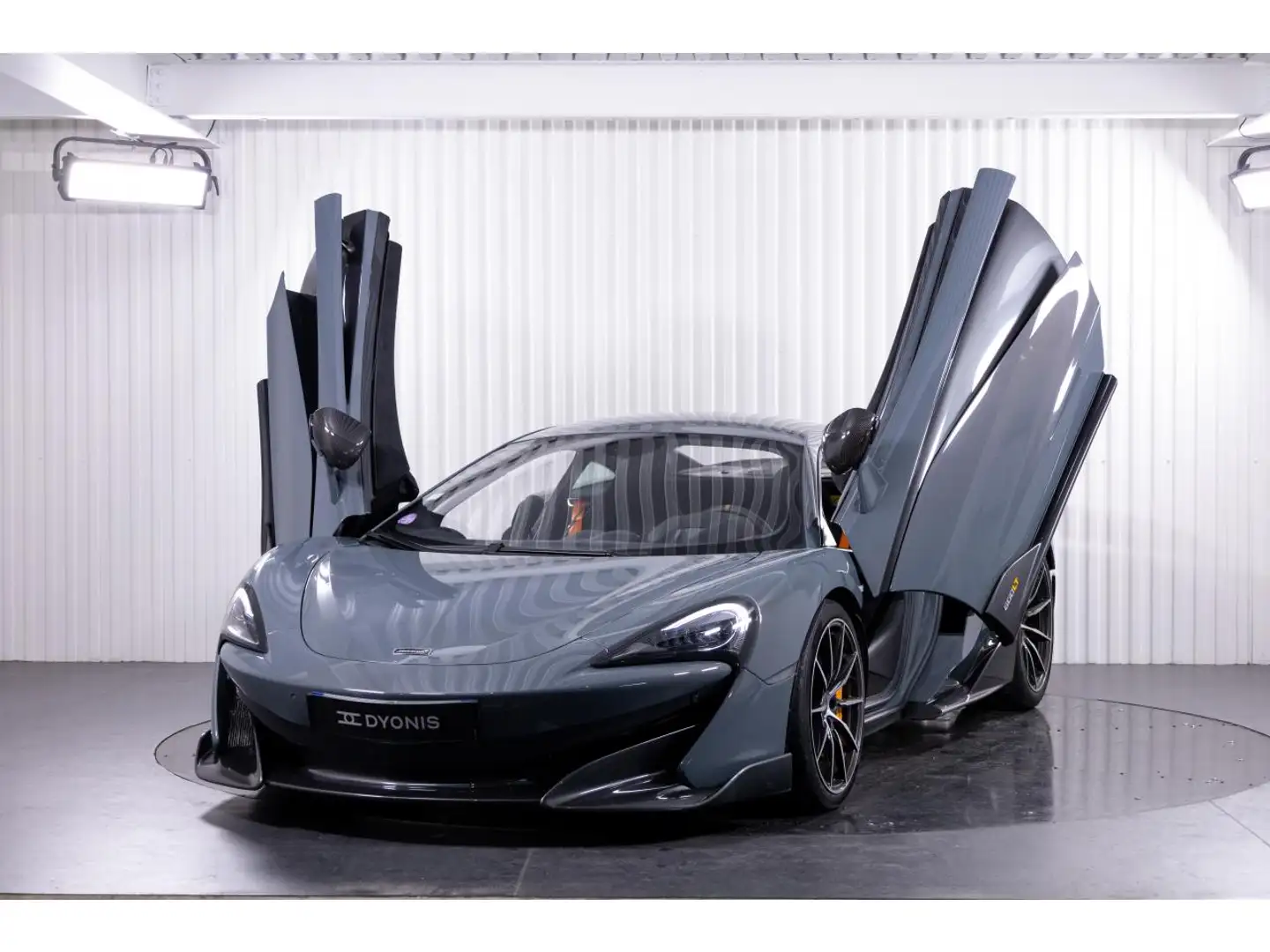 McLaren 600LT V8 3.8 COUPE - TVA LOA Gris - 1