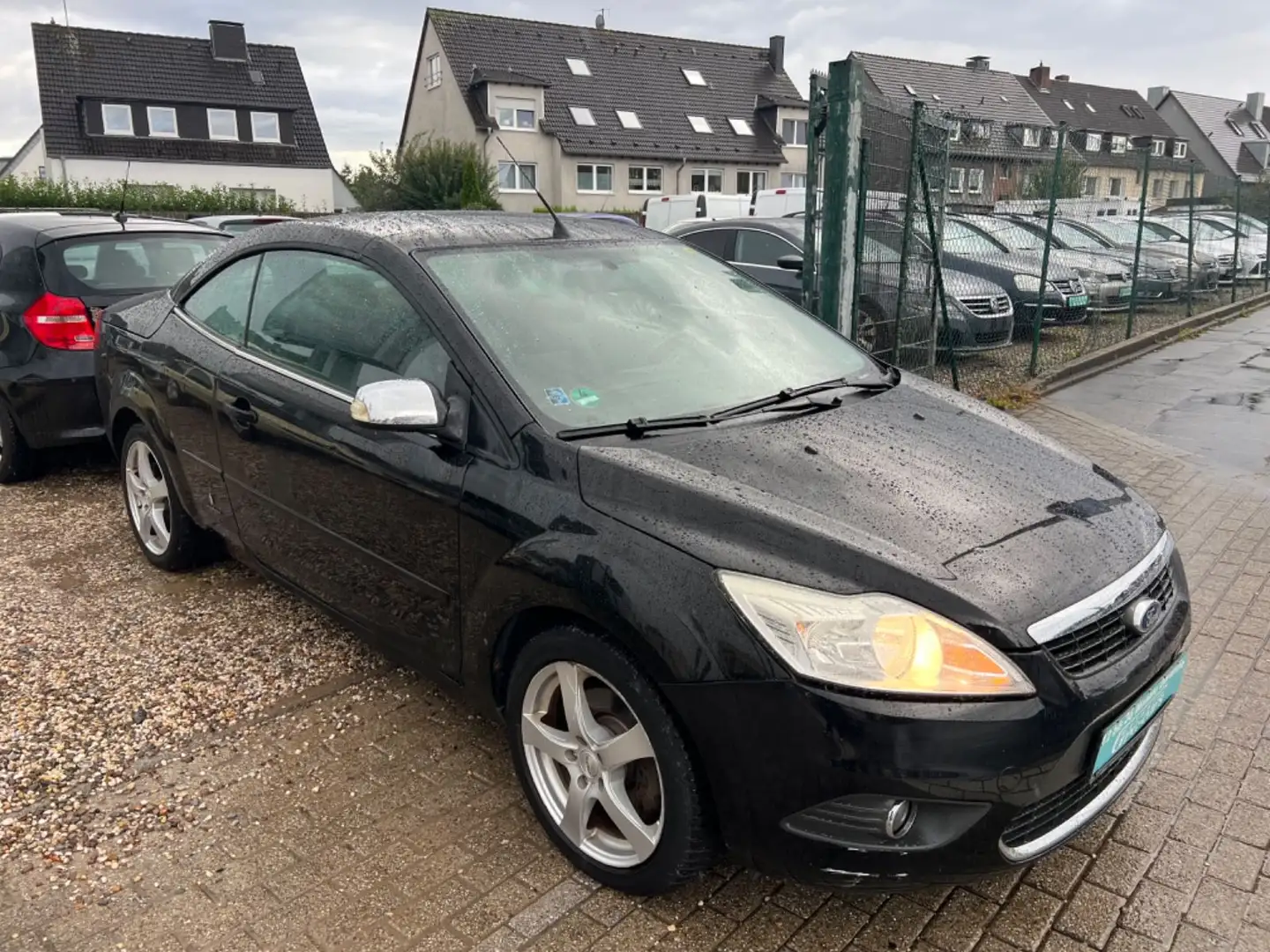 Ford Focus Cabrio Trend*TÜV NEU*2 HAND*KLIMA*TOP* Schwarz - 2