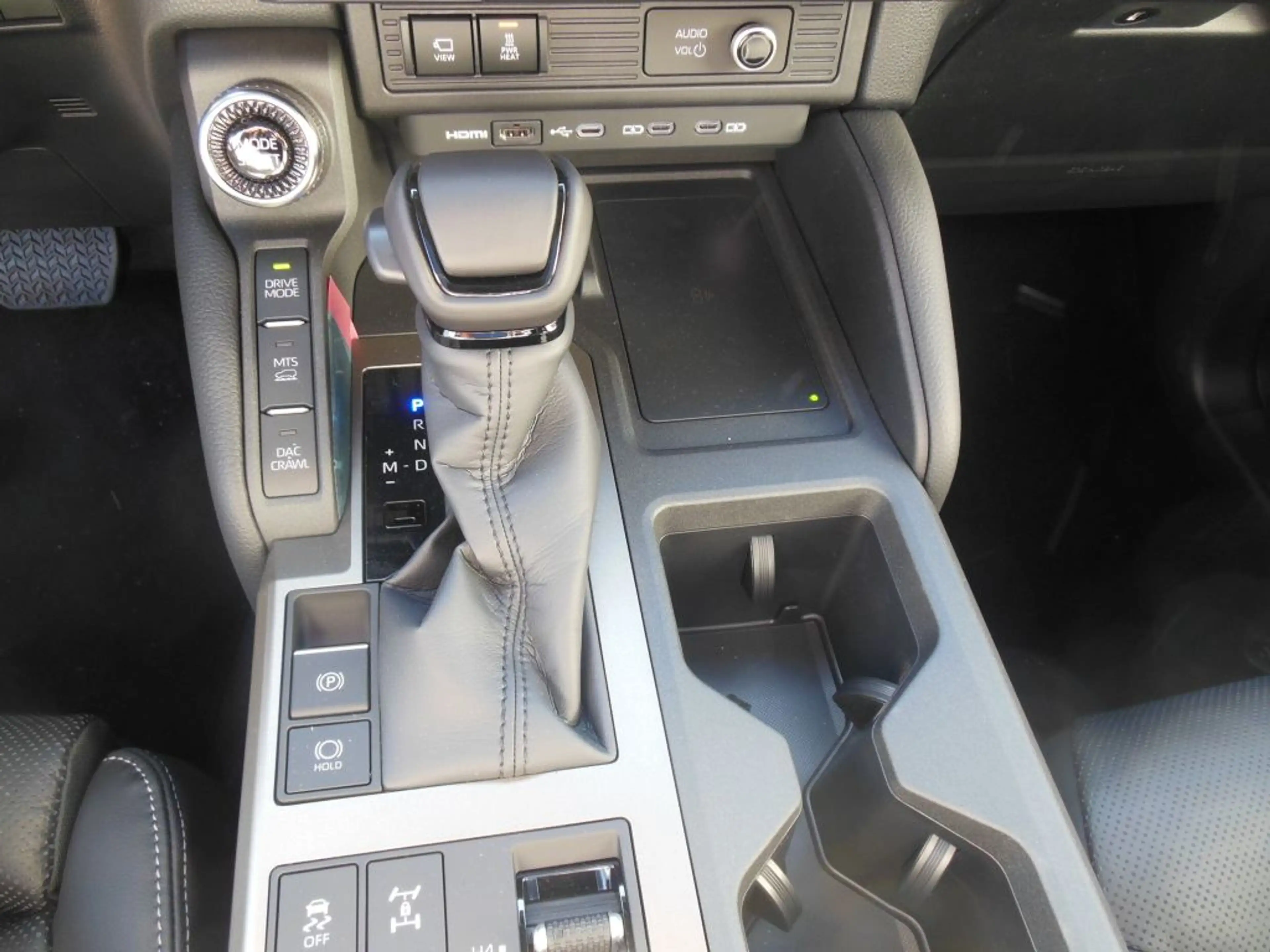 Toyota Land Cruiser 2.8 D-4D Mild-Hybrid Automatik Lounge * sofort Ver — photo 10