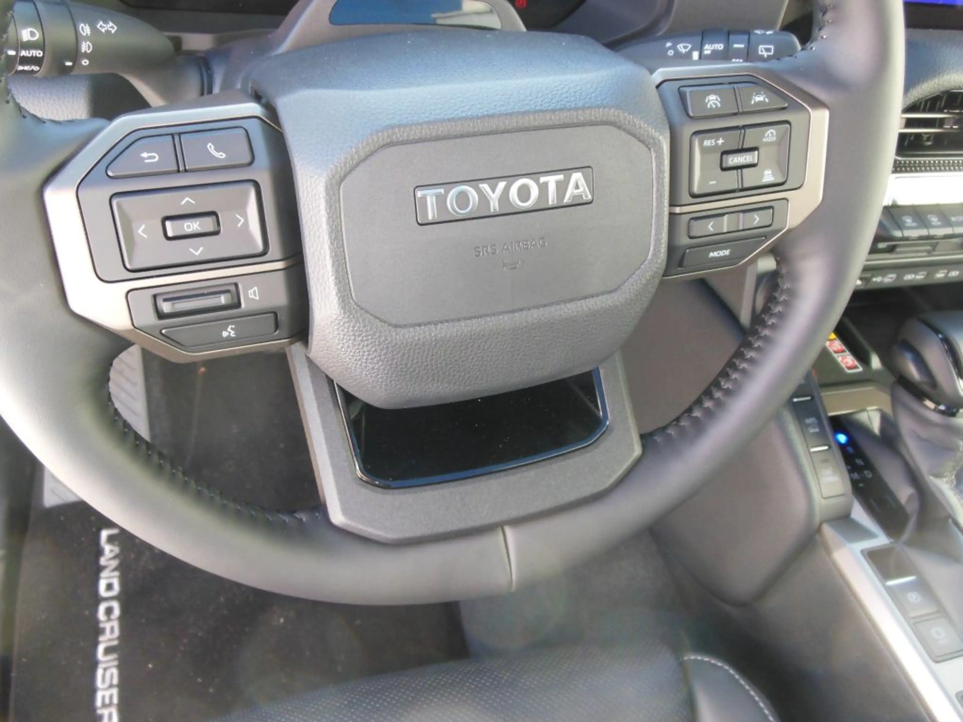 Toyota Land Cruiser 2.8 D-4D Mild-Hybrid Automatik Lounge * sofort Ver — photo 8