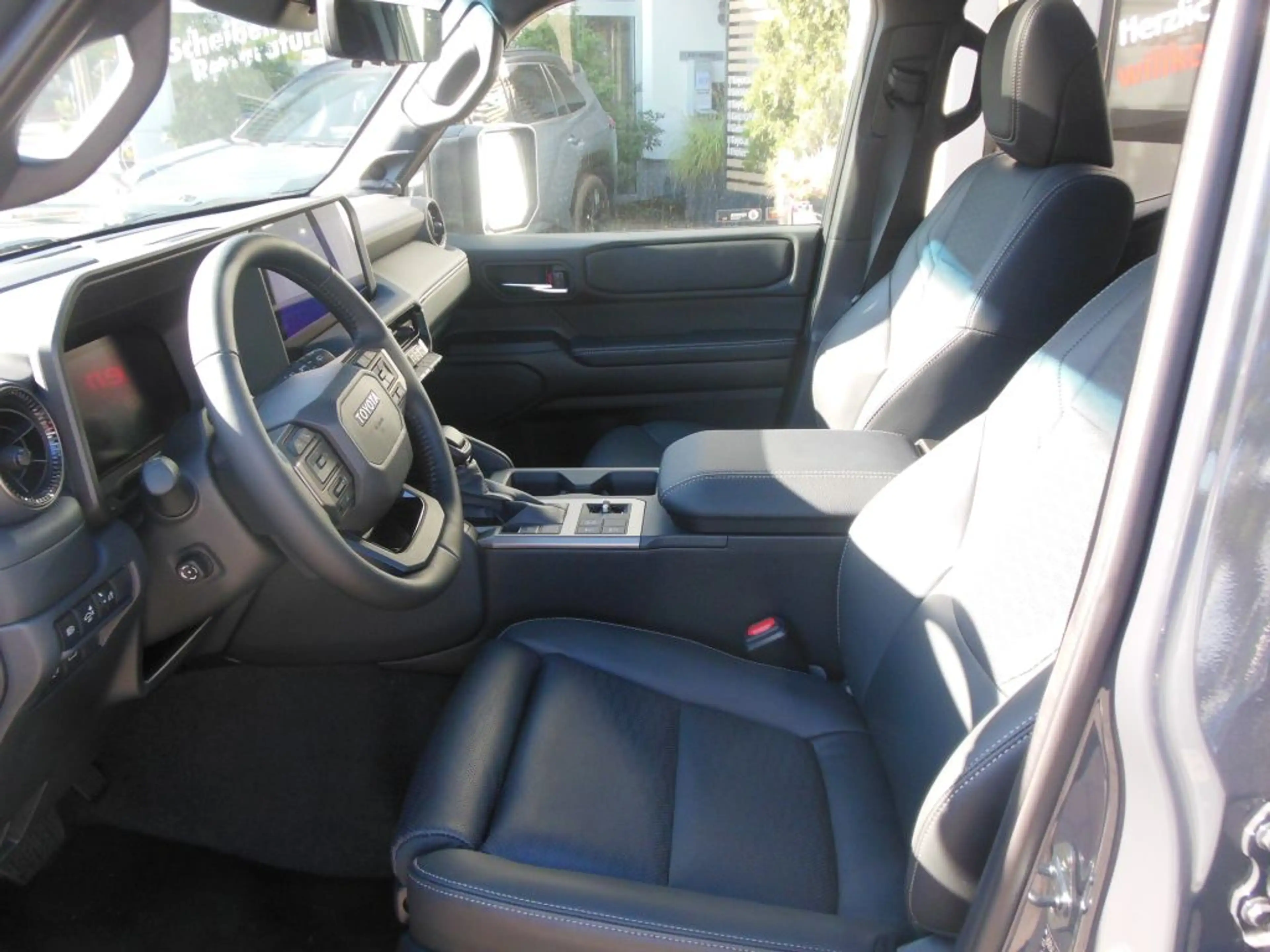 Toyota Land Cruiser 2.8 D-4D Mild-Hybrid Automatik Lounge * sofort Ver — photo 7