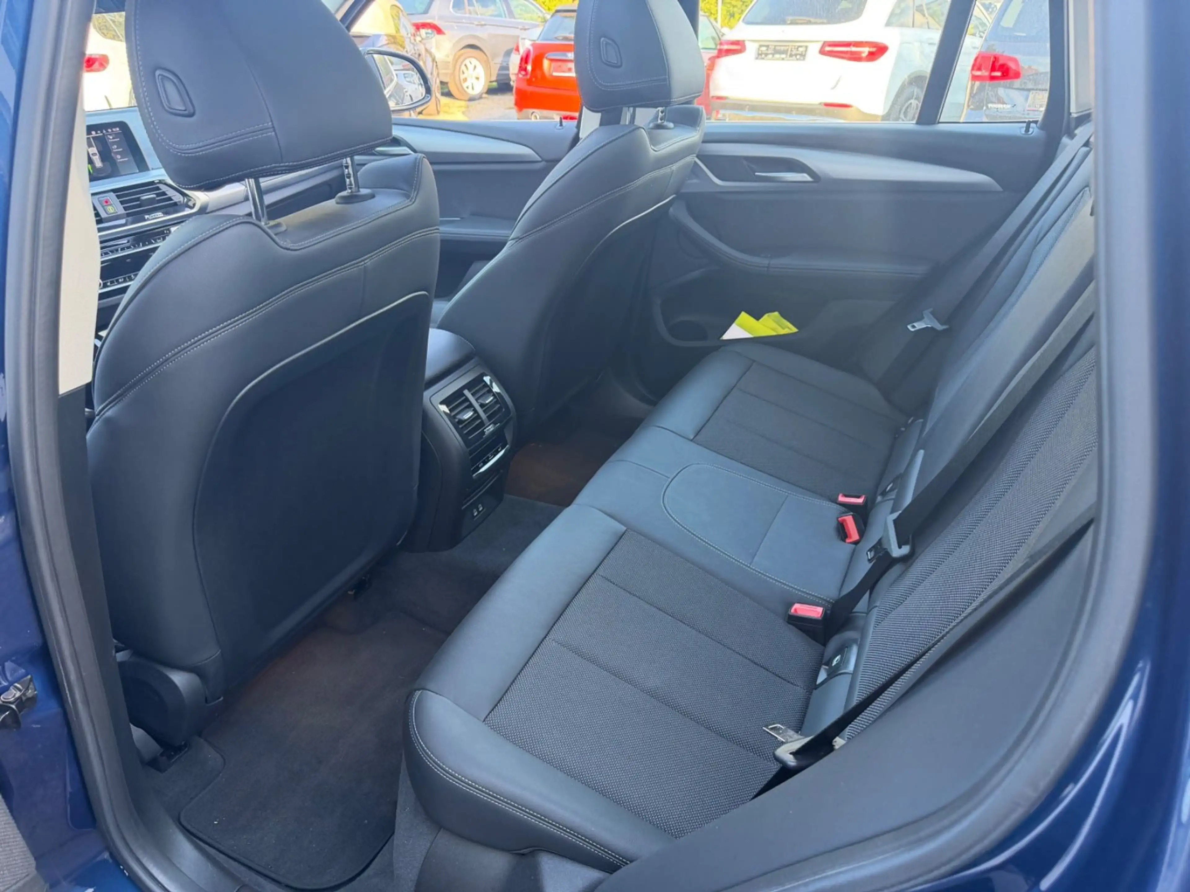 BMW X3 xDrive 20 i*AHK*KAMERA*ACC*PANO — photo 6