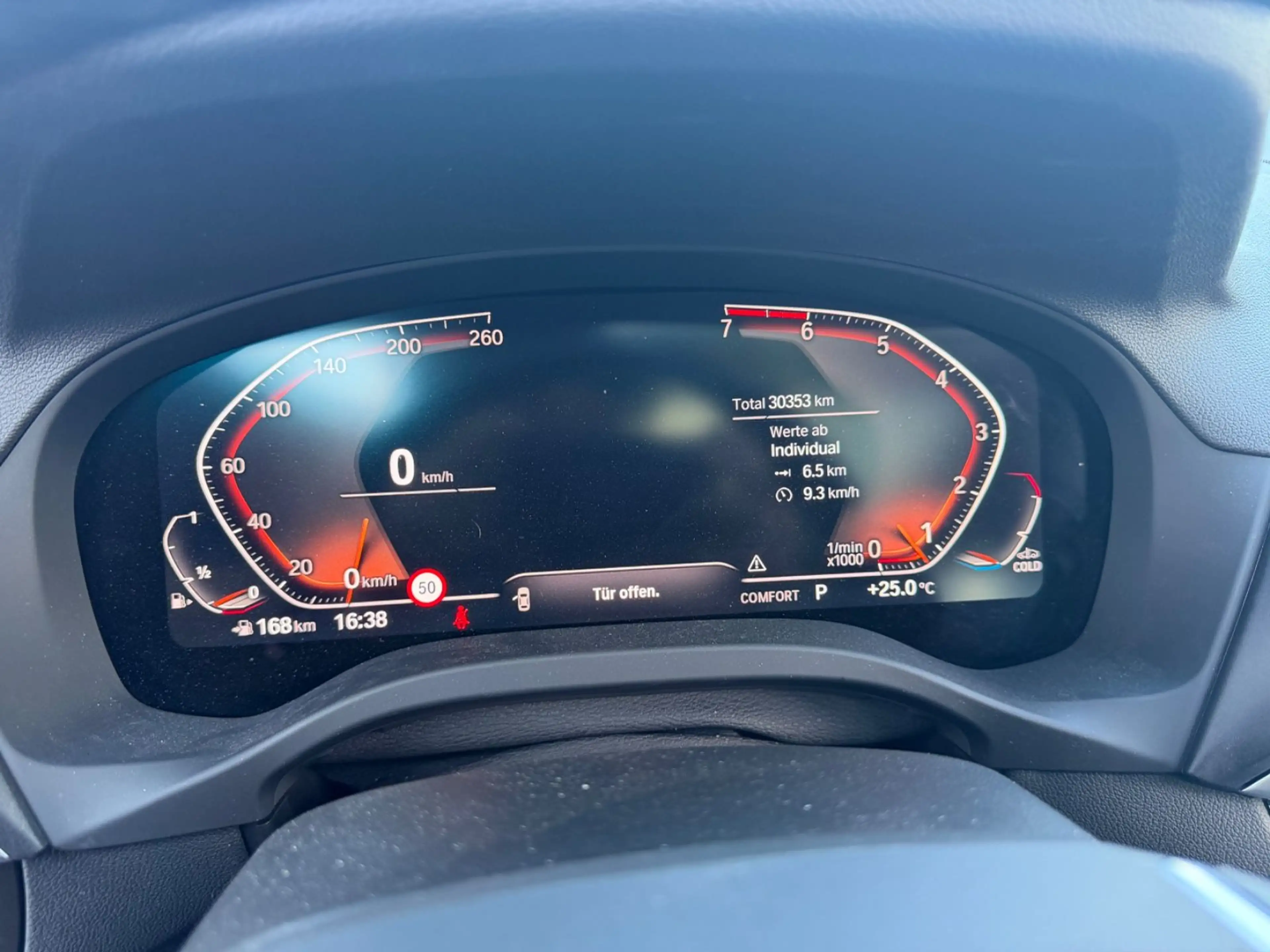 BMW X3 xDrive 20 i*AHK*KAMERA*ACC*PANO — photo 11