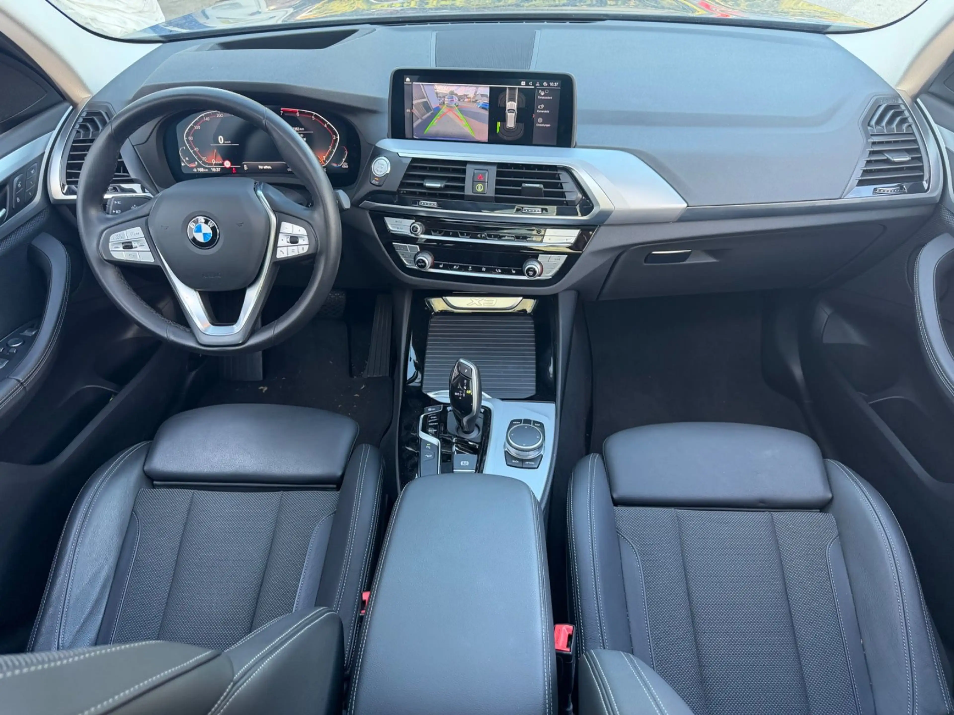 BMW X3 xDrive 20 i*AHK*KAMERA*ACC*PANO — photo 9