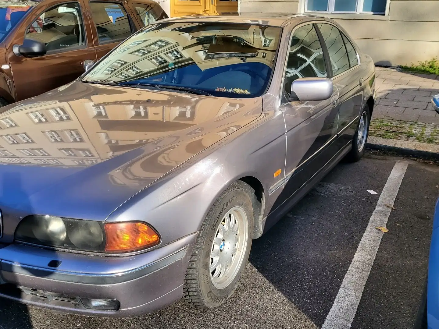 BMW 528 528i - 1