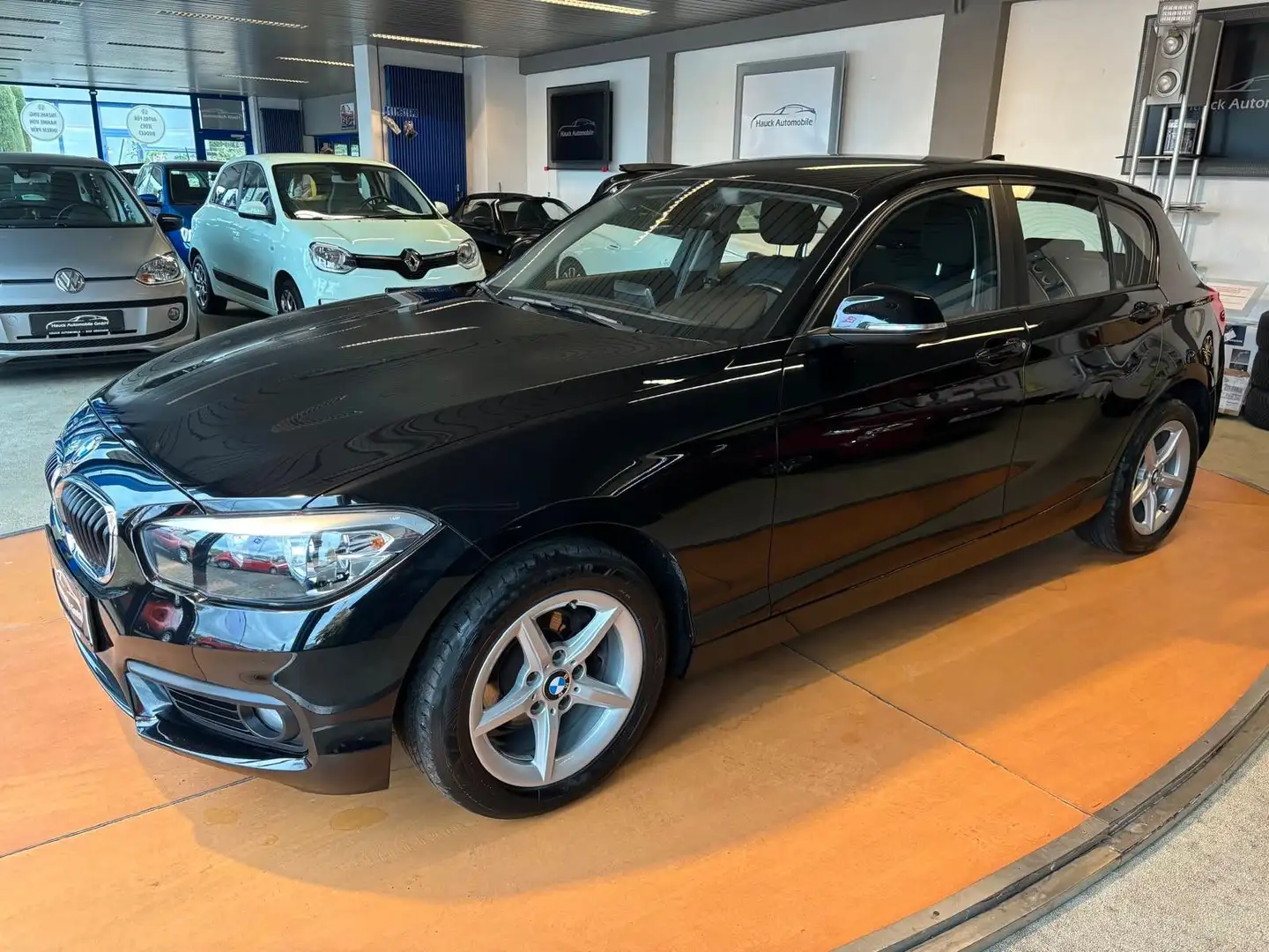 BMW 118 Baureihe 1 Lim. 5-trg. 118 i /2.Hd/SHZ/SH/BT Schwarz - 1