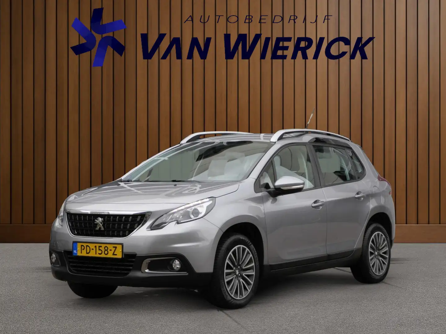 Peugeot 2008 1.2 PureTech Active | Carplay | Cruise | Trekhaak Grijs - 1