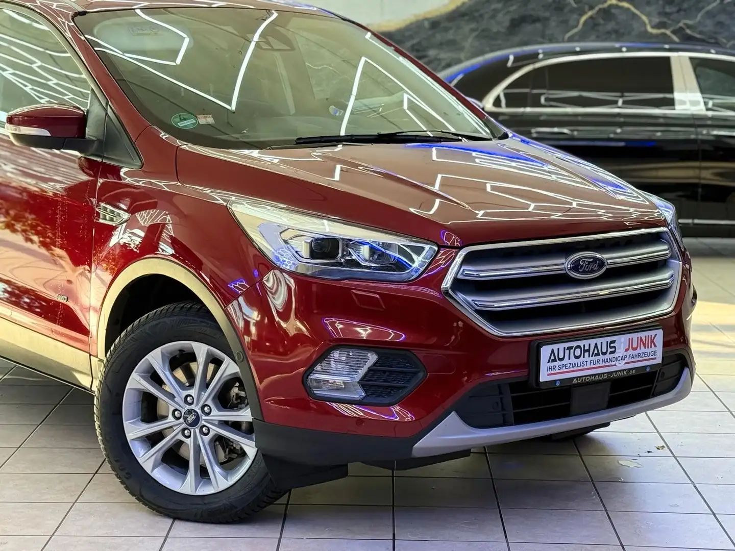 Ford Kuga Titanium-1.Hand 4AWD-Panorama-Automatik Rouge - 2