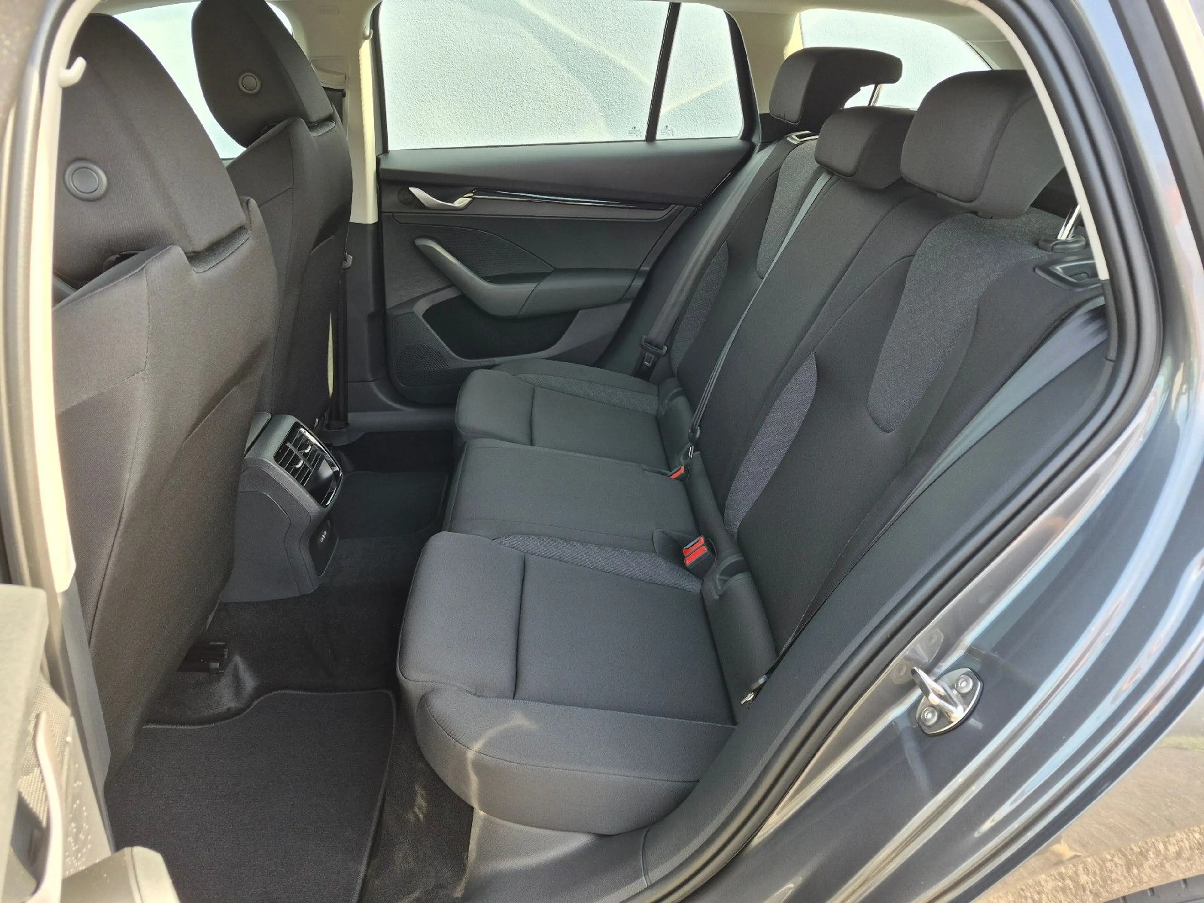 Skoda Octavia 1.5 TSI Extra Shz/Rkam/bhL/5J.Garantie — photo 10