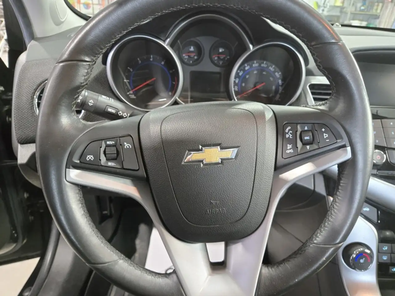 Chevrolet Cruze photo Chevrolet Cruze