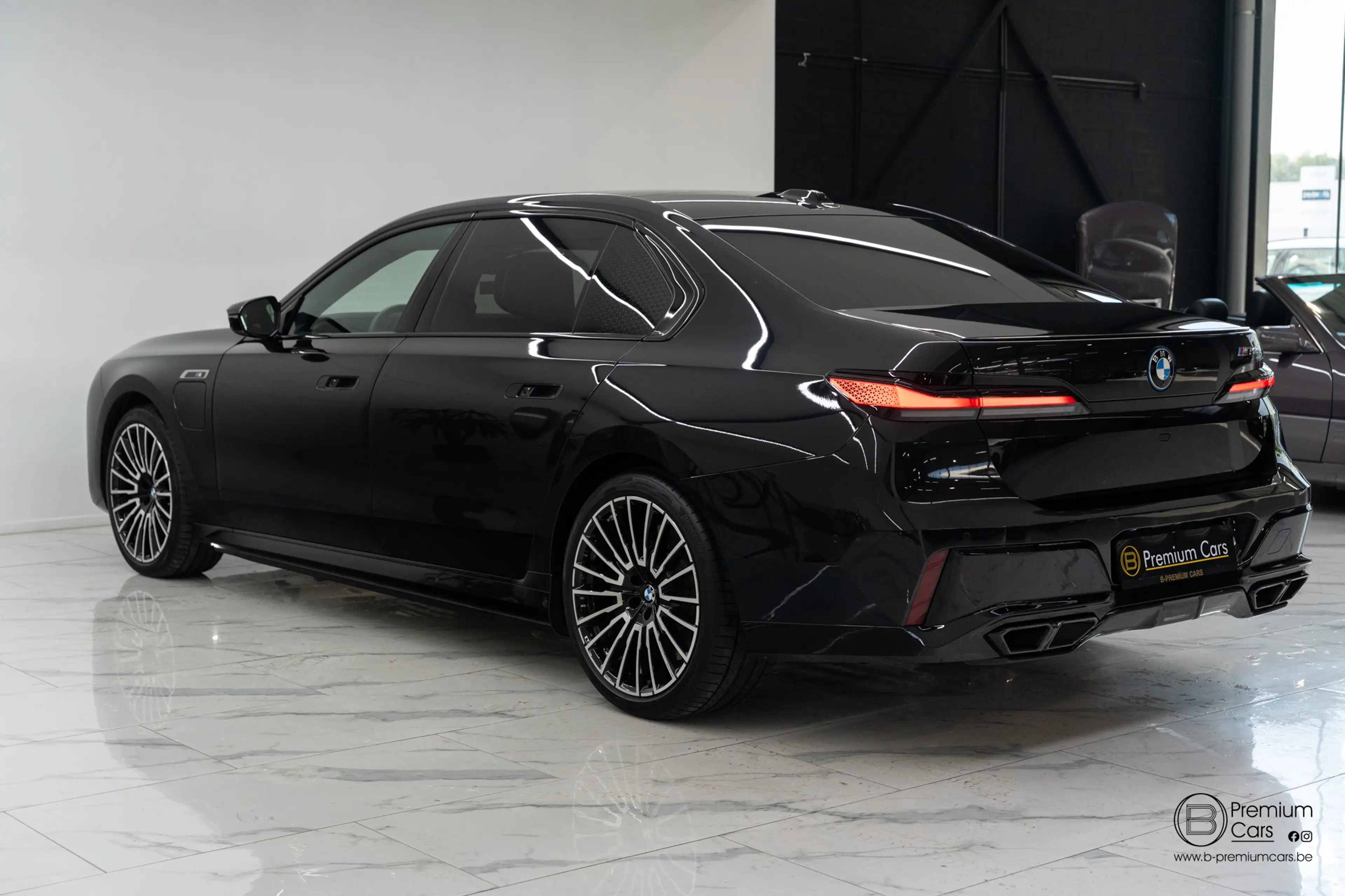BMW 760 xDrive Individual! MEGA FULL OPTIONS! — photo 15
