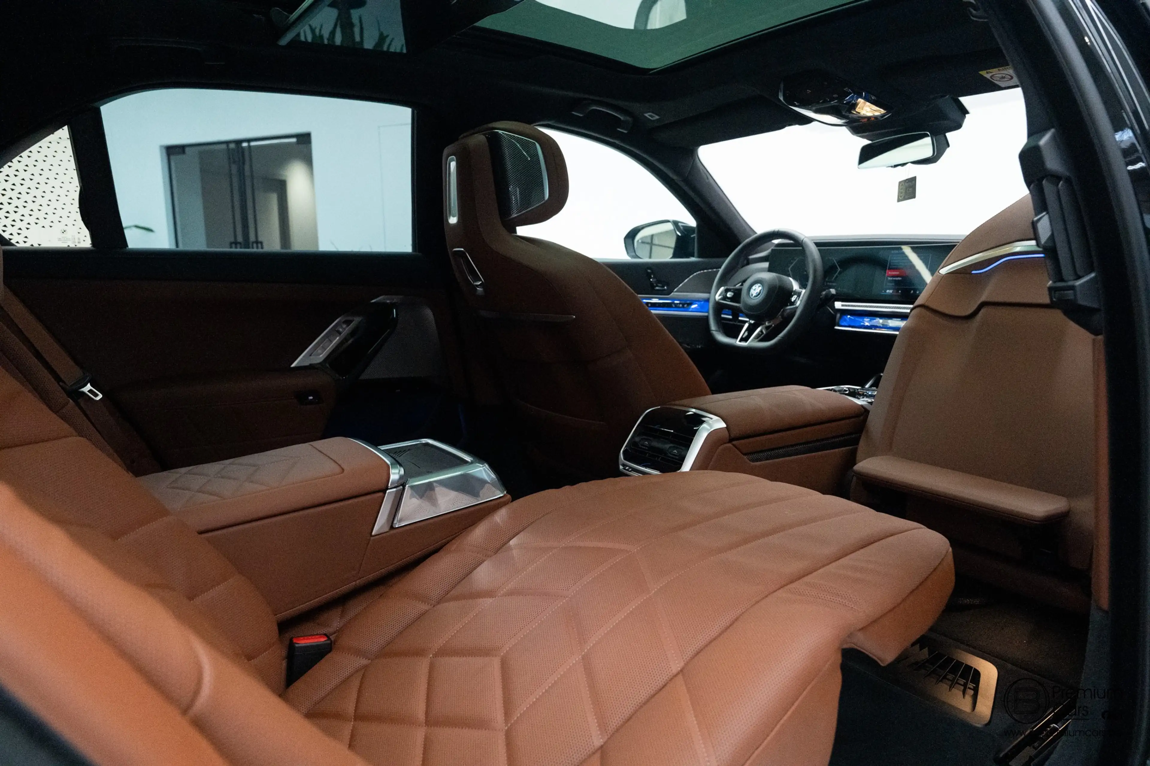 BMW 760 xDrive Individual! MEGA FULL OPTIONS! — photo 32