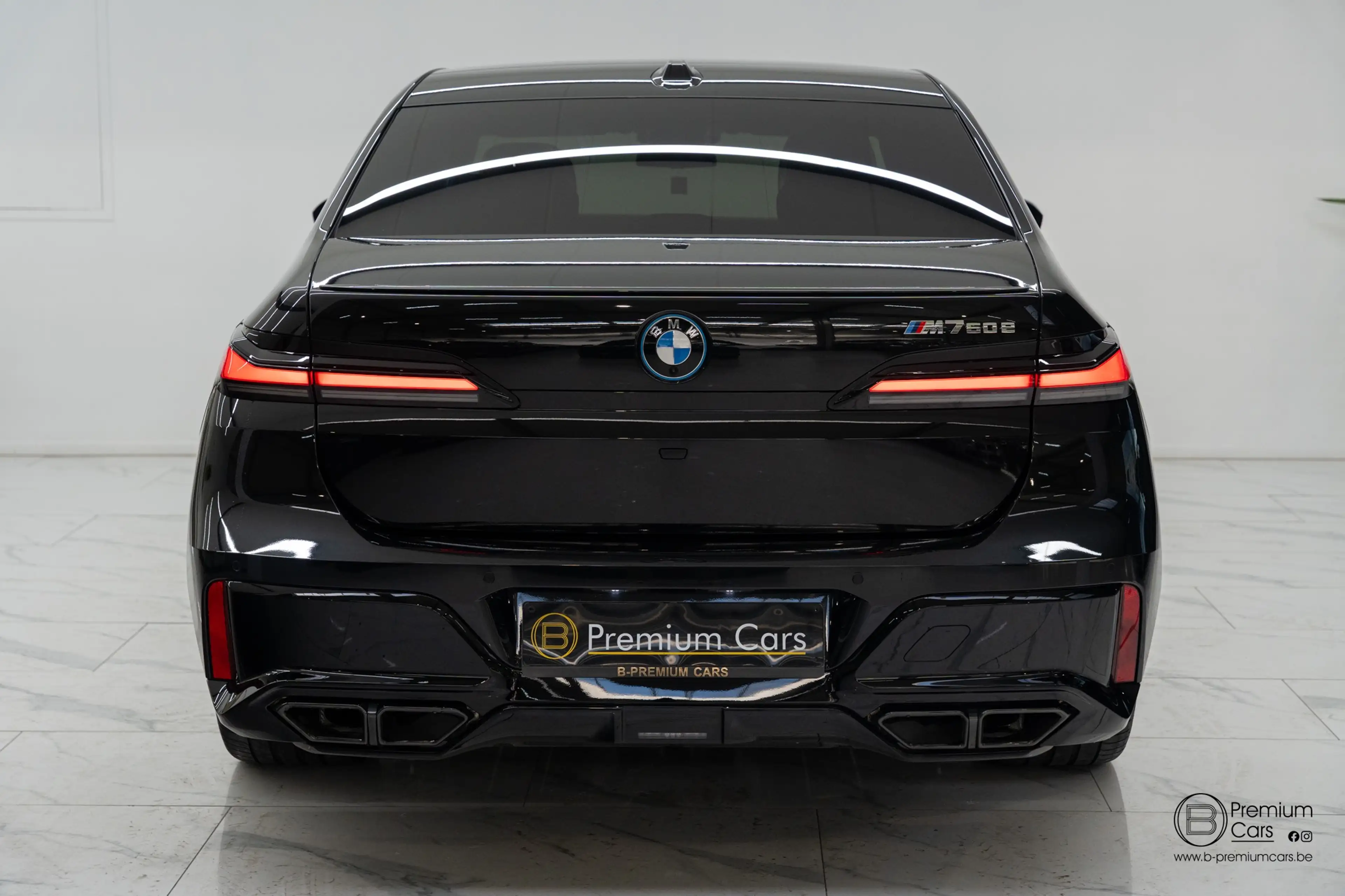 BMW 760 xDrive Individual! MEGA FULL OPTIONS! — photo 16