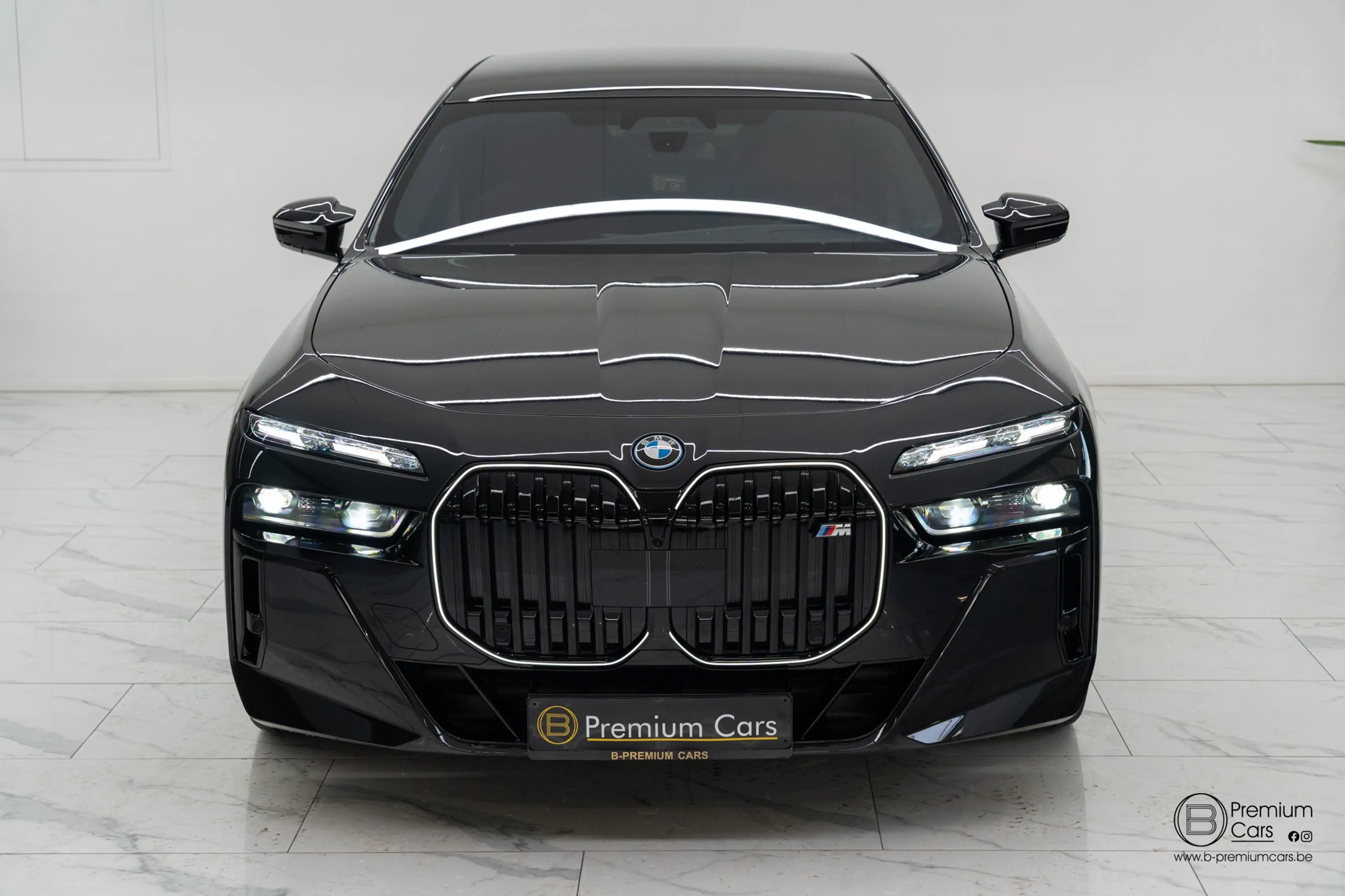 BMW 760 xDrive Individual! MEGA FULL OPTIONS! — photo 5