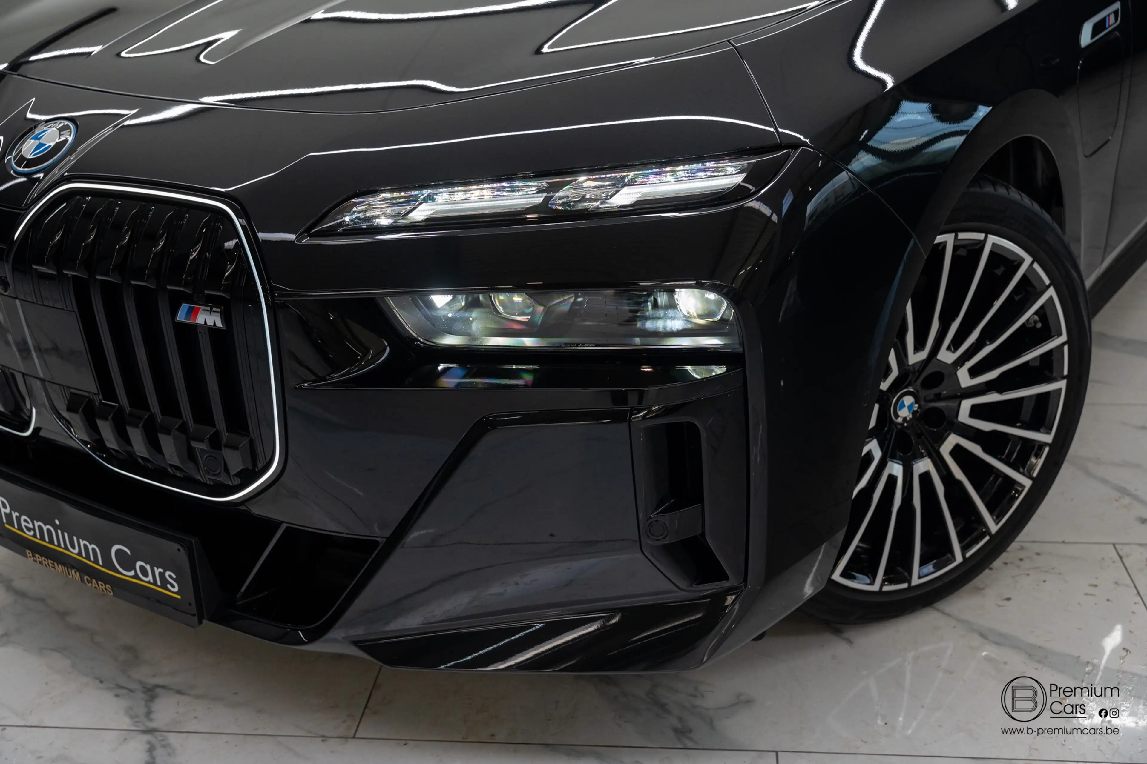 BMW 760 xDrive Individual! MEGA FULL OPTIONS! — photo 3