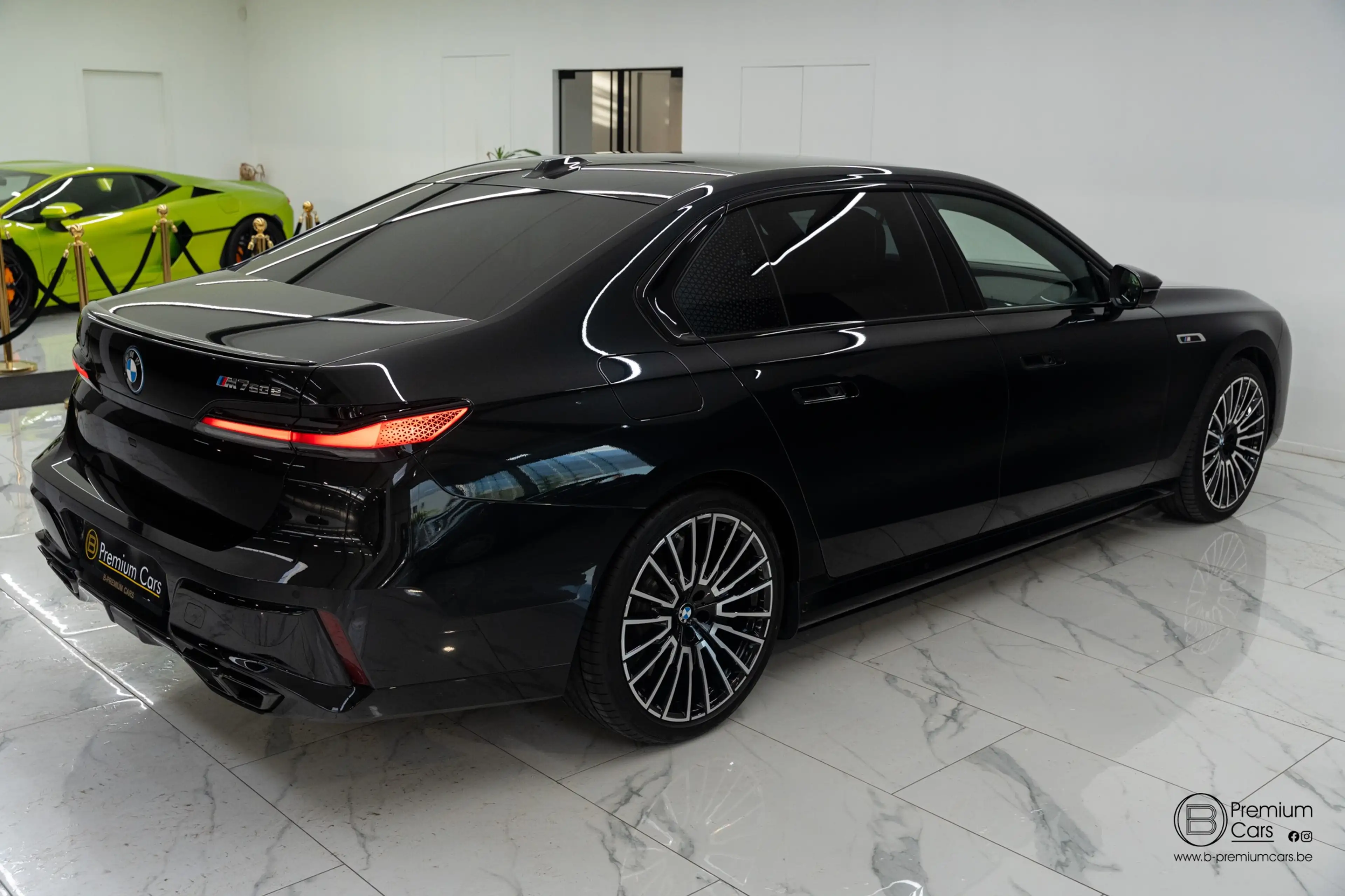 BMW 760 xDrive Individual! MEGA FULL OPTIONS! — photo 19