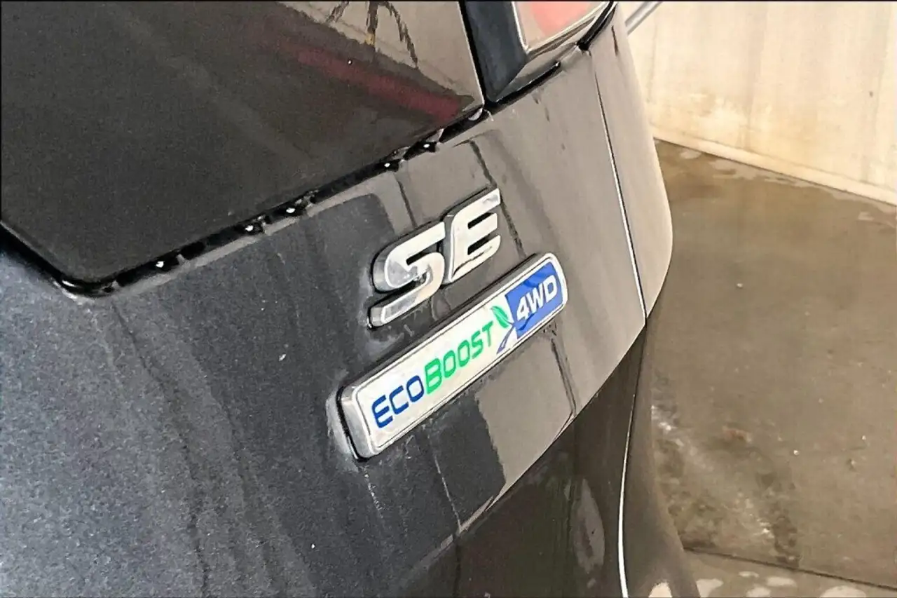 Ford Escape снимка Ford Escape