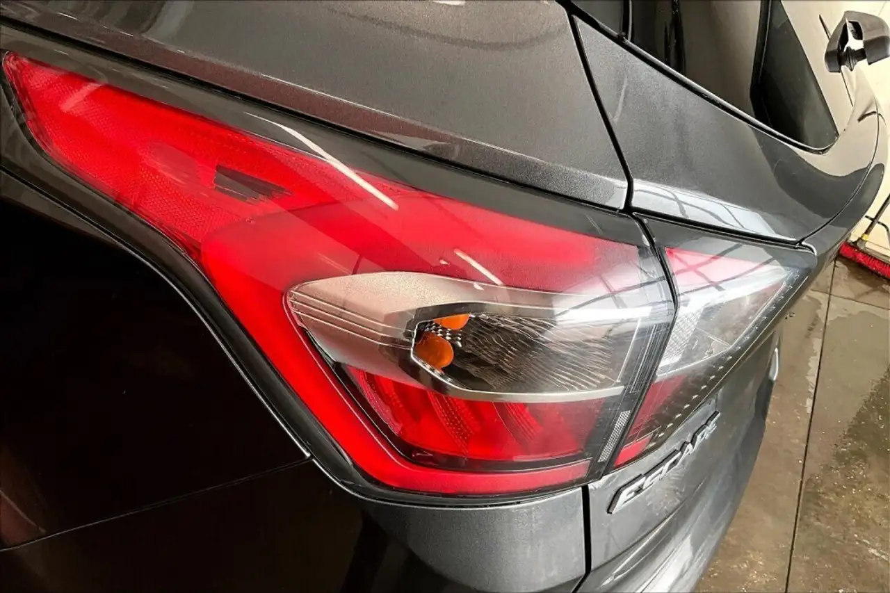 Ford Escape снимка Ford Escape