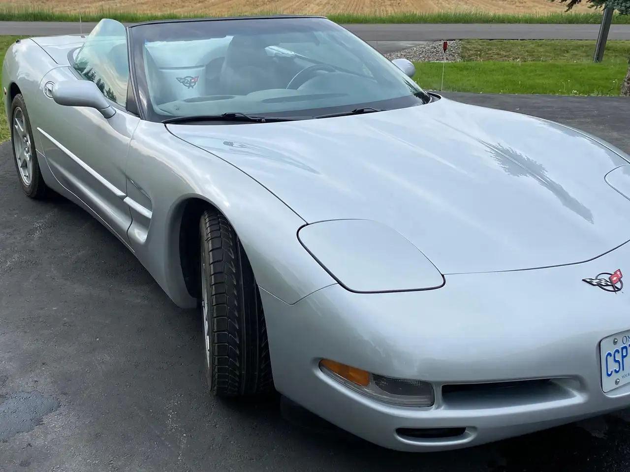 Chevrolet Corvette снимка Chevrolet Corvette