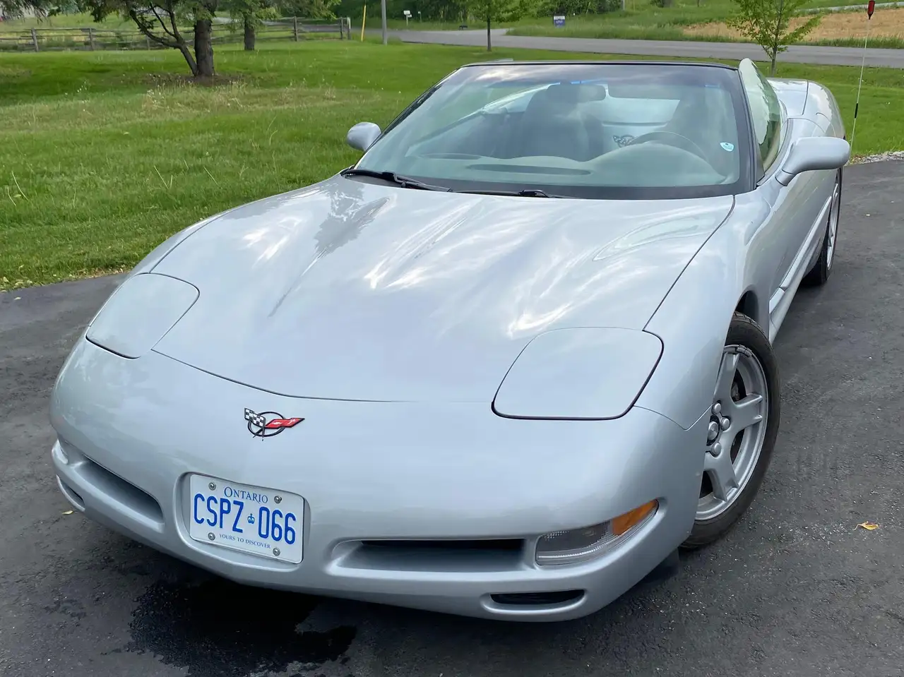 Chevrolet Corvette снимка Chevrolet Corvette
