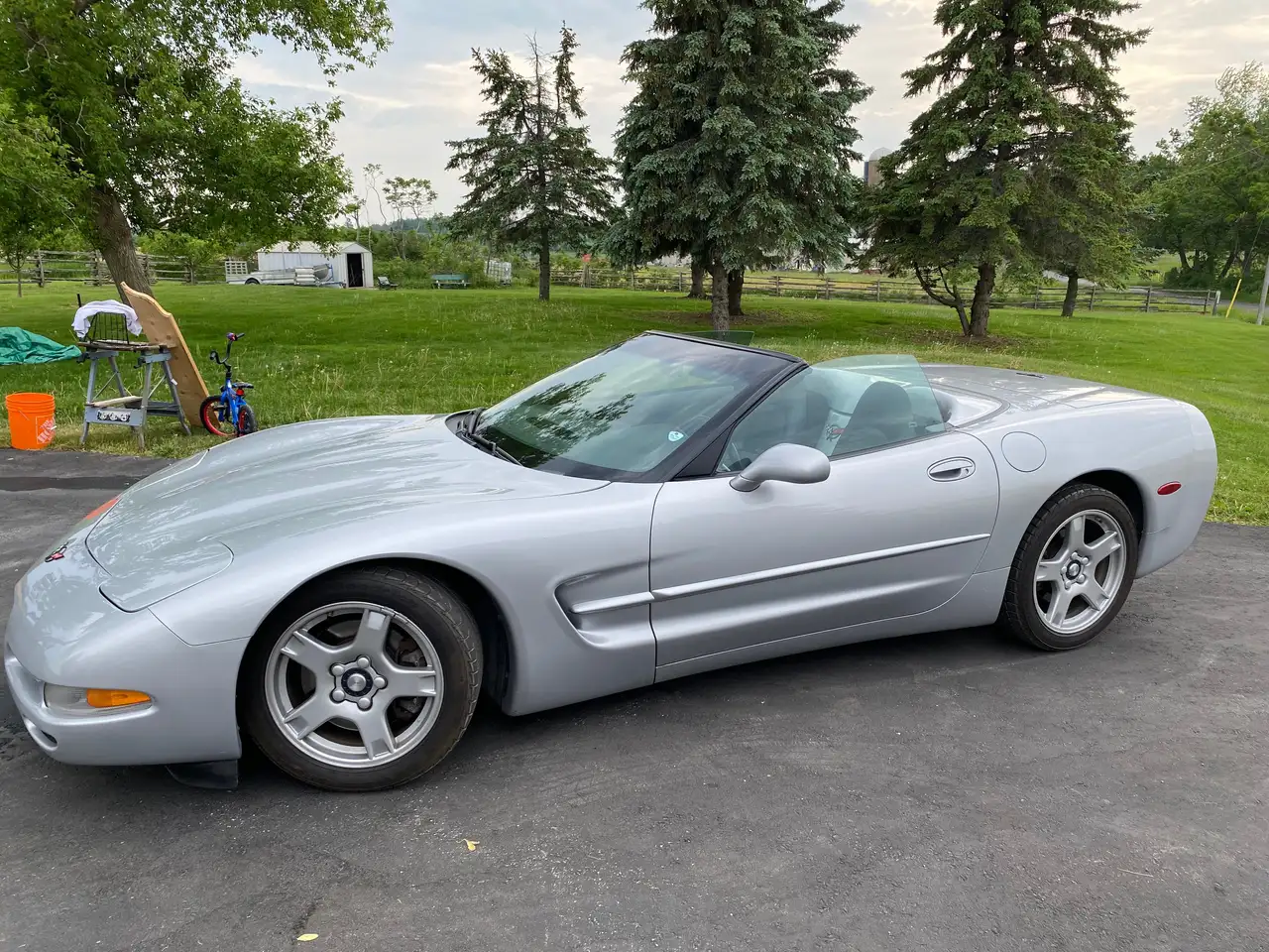 Chevrolet Corvette снимка Chevrolet Corvette