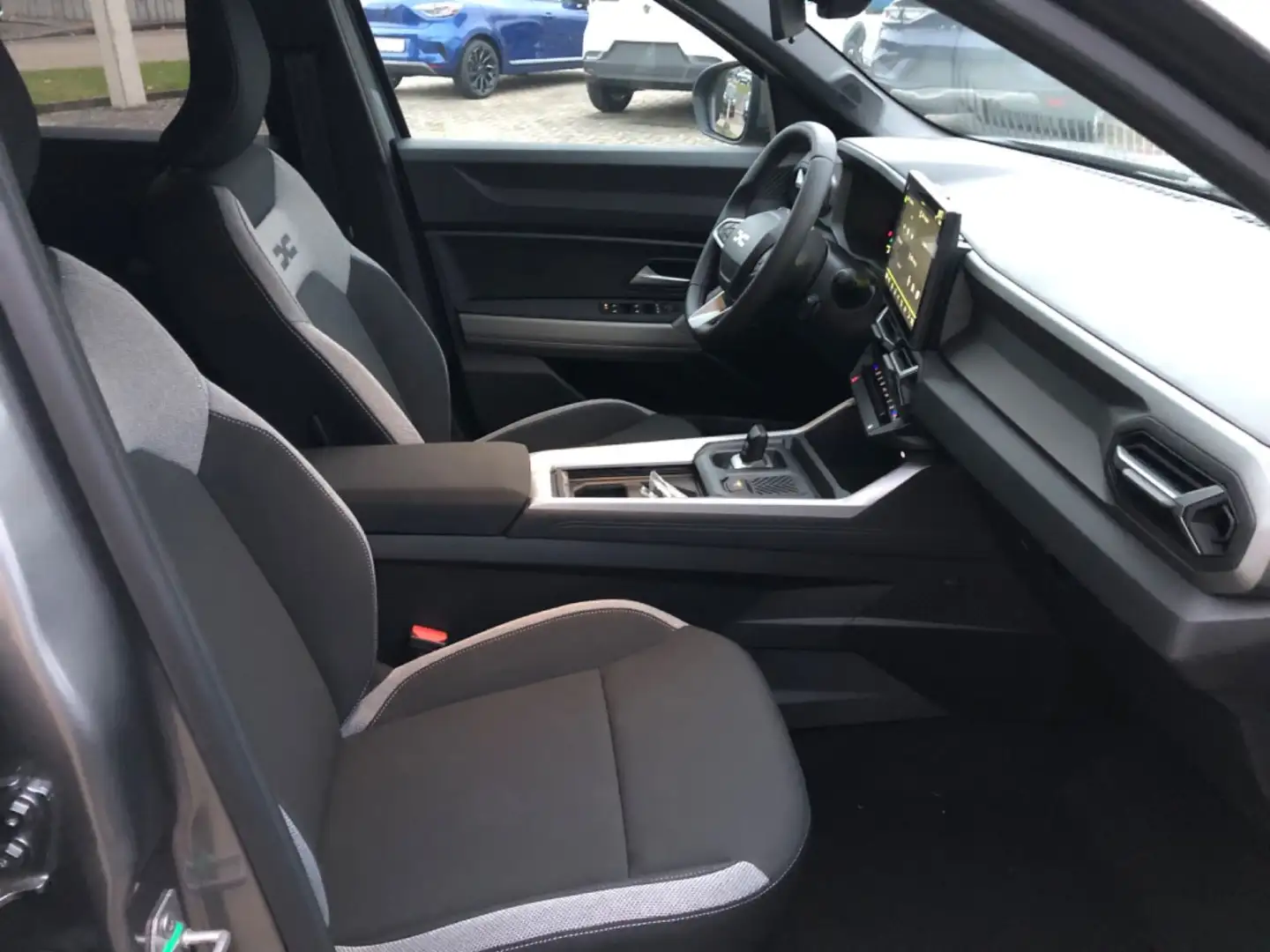 Dacia Bigster TCe 140 Journey Grau - 2