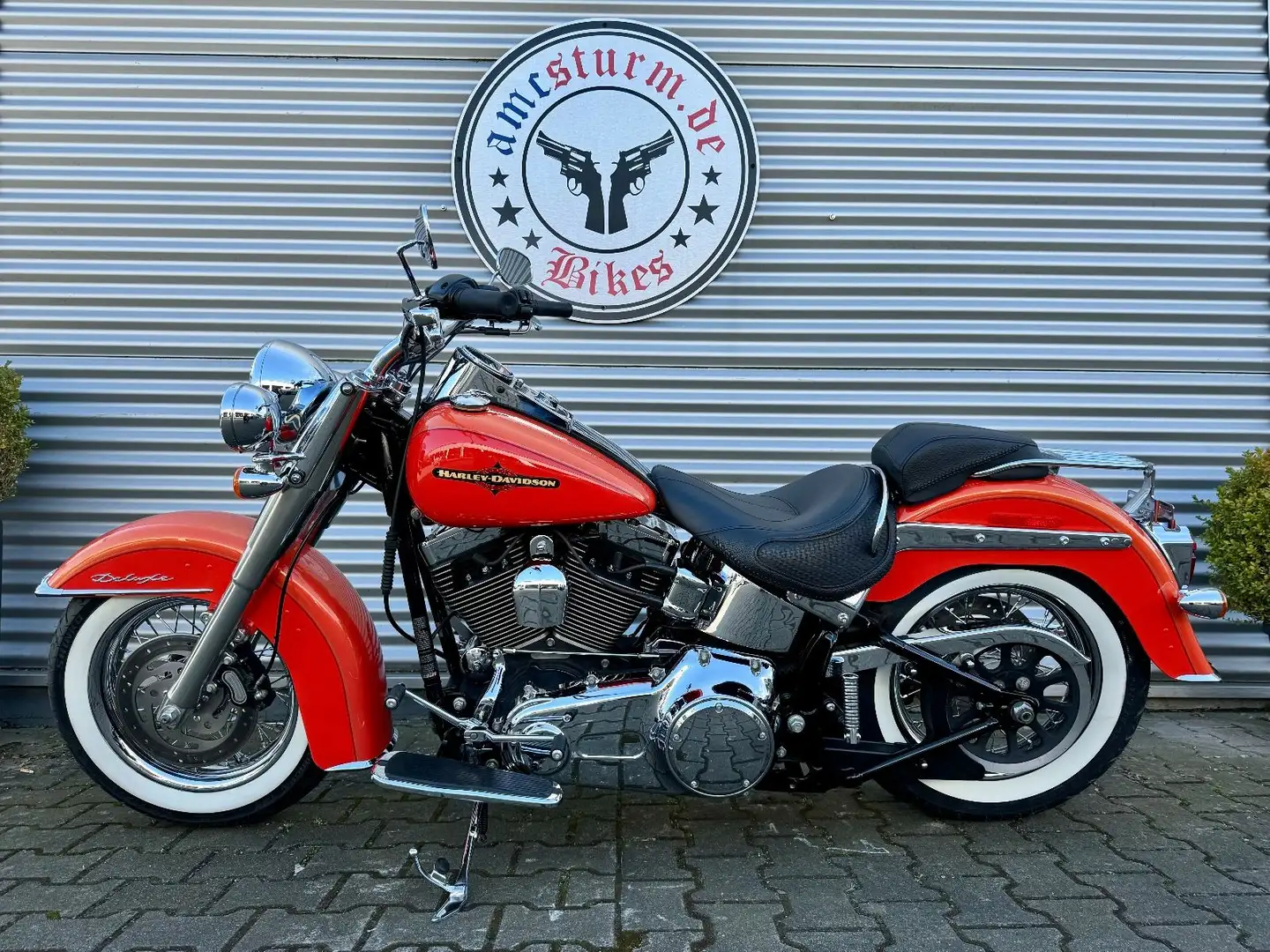 Harley-Davidson FLSTNI DeLuxe HD Special Paint Oranje - 2