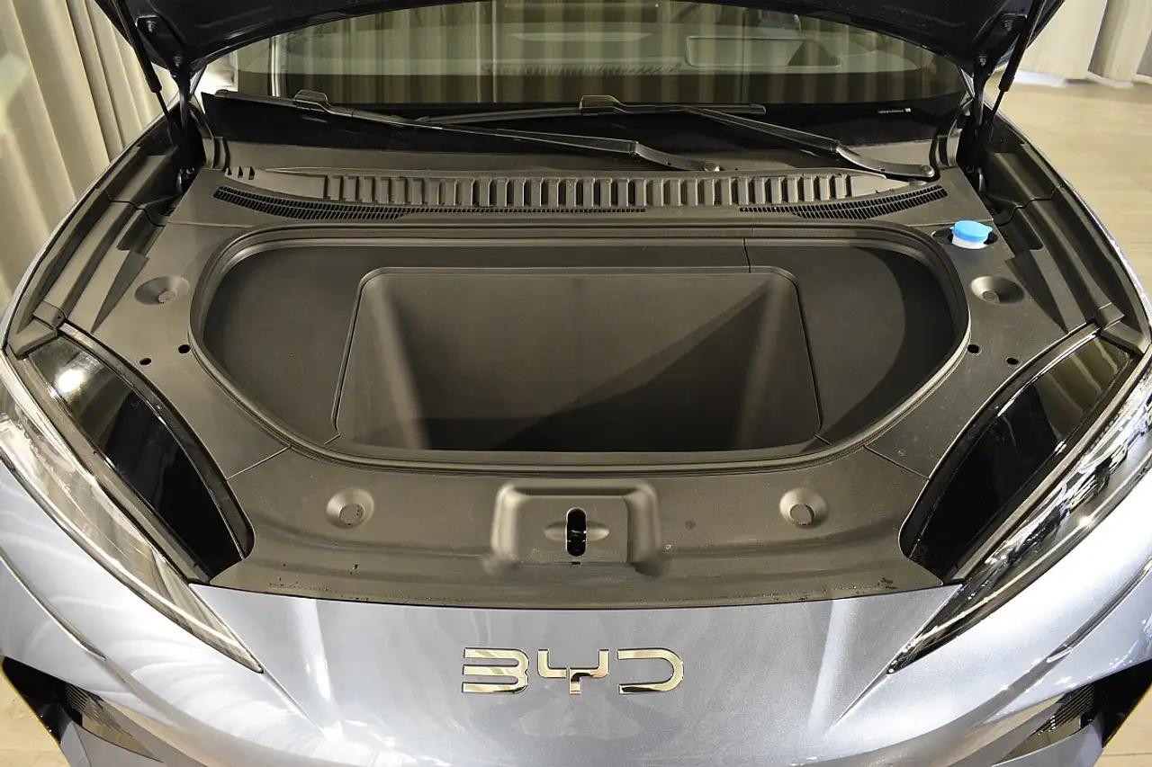 BYD SEALION 7