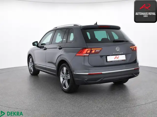 Volkswagen Tiguan view 3