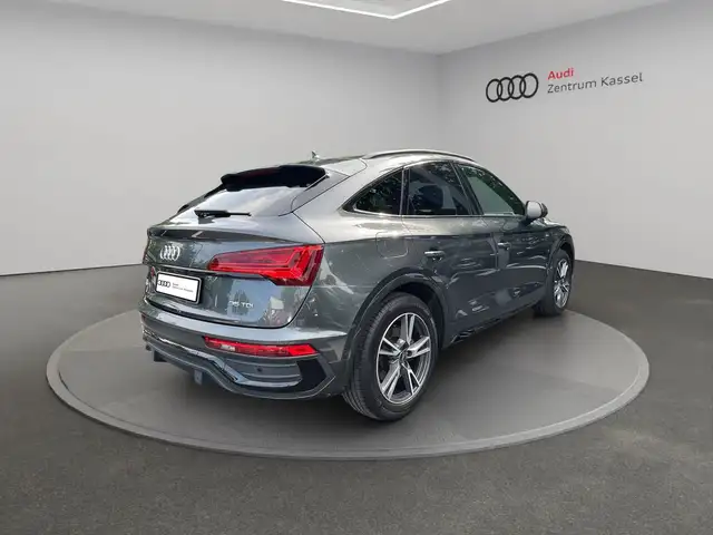 Audi Q5 view 7