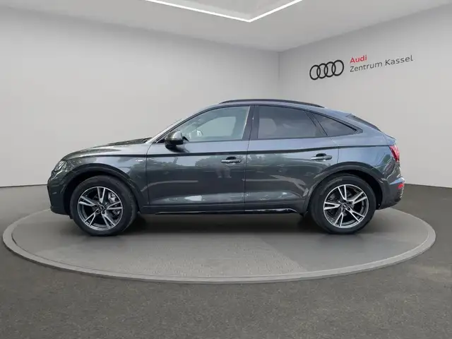 Audi Q5 view 4