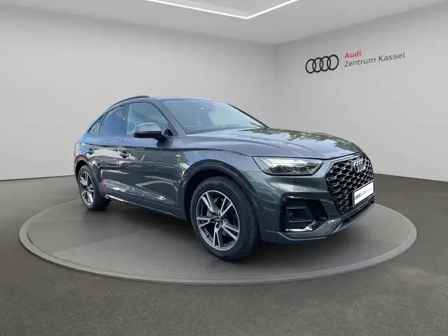 Audi Q5 view 9