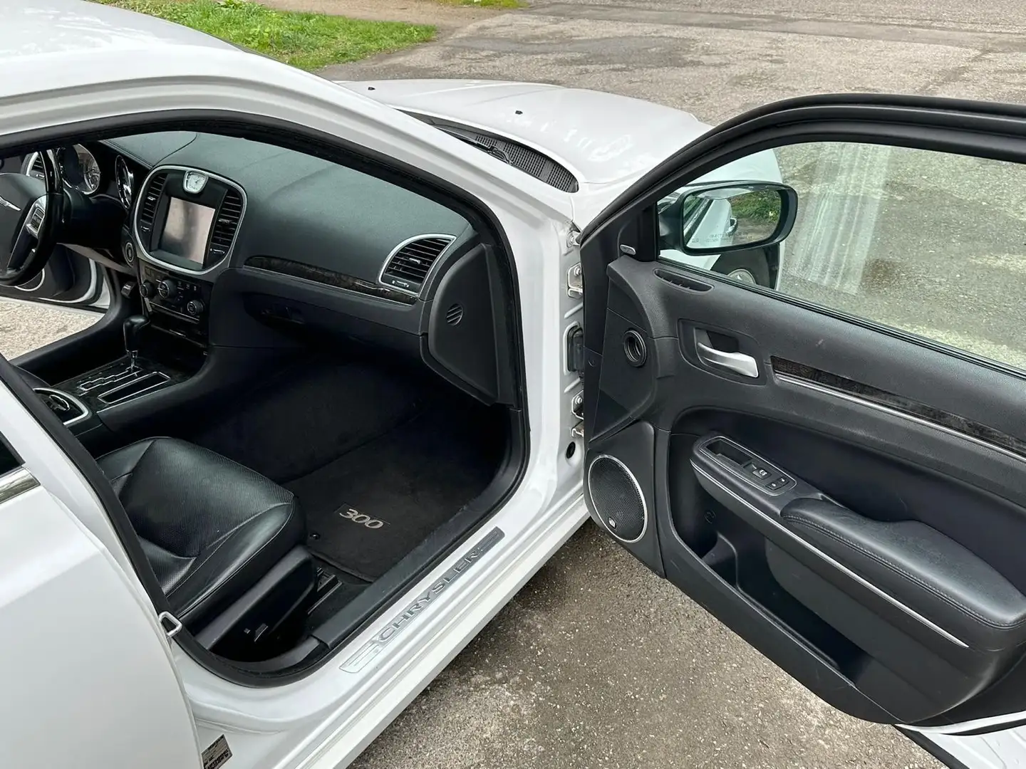 Chrysler 300C 5.7 V8 Hemi Weiß - 2