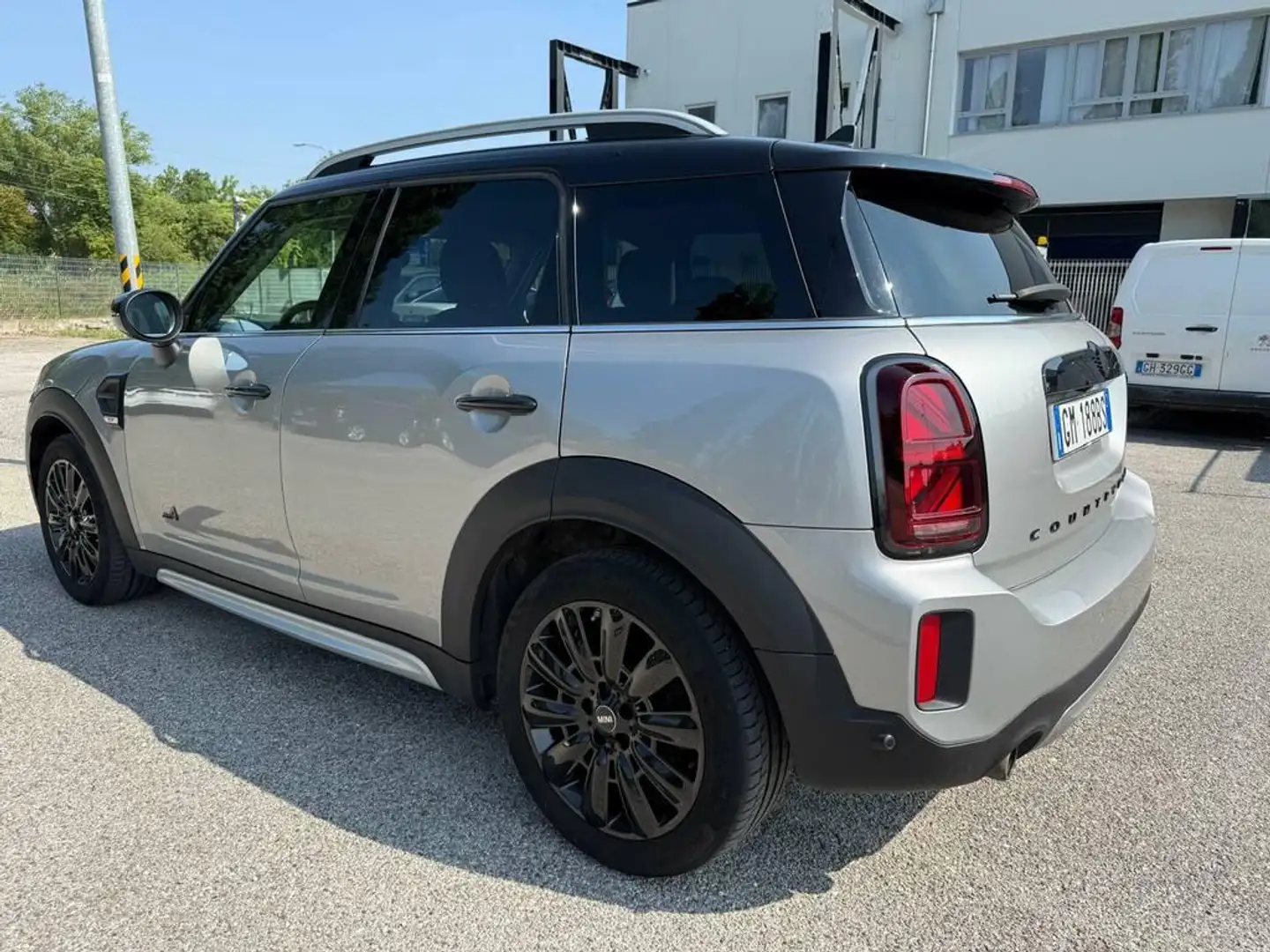 MINI Cooper Countryman 1.5 TwinPower Turbo Cooper Argent - 2