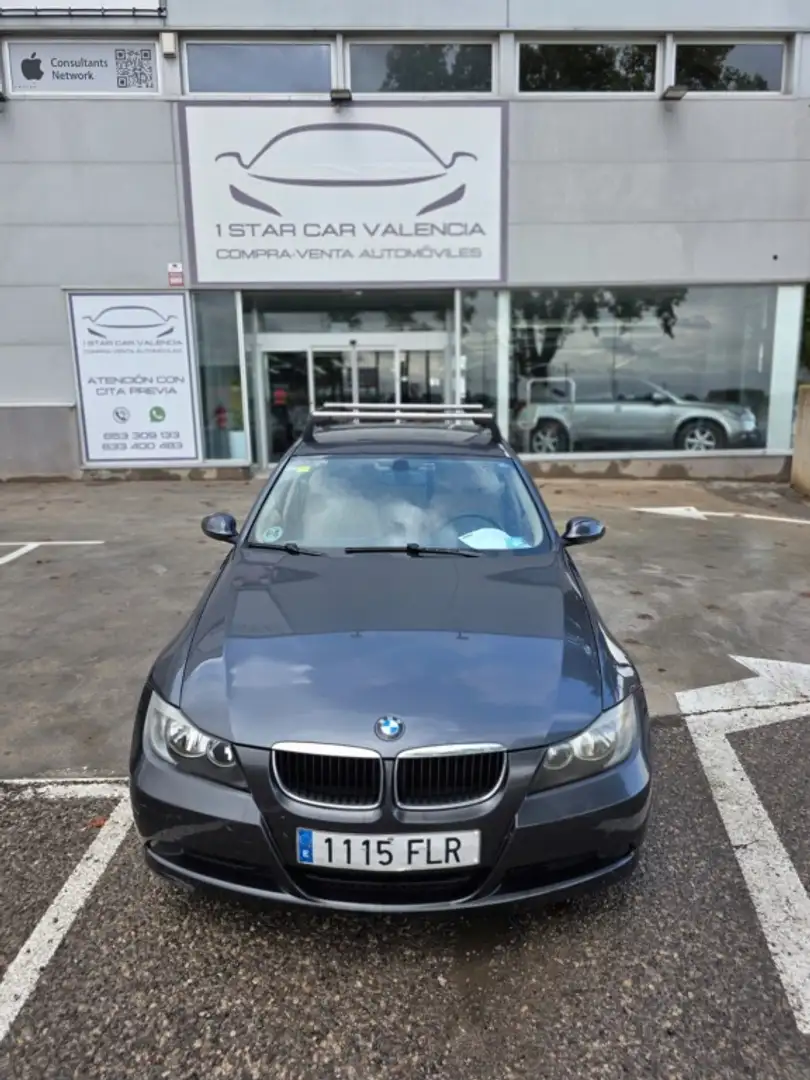 BMW 318 318d Gris - 1