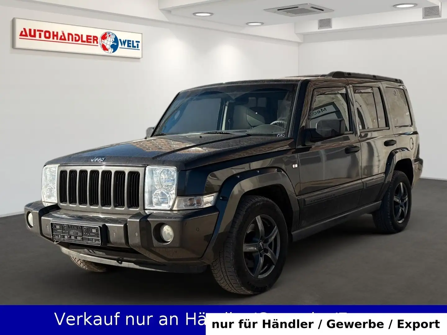 Jeep Commander 3.0 V6 CRD 4x4 Automatik 7-Sitzer Grau - 1
