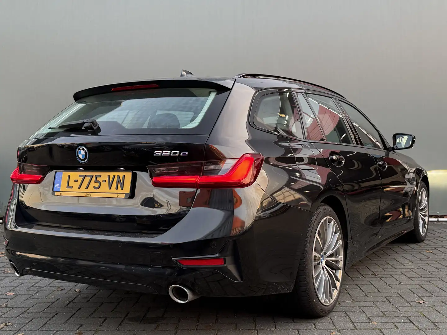 BMW 320 3-serie Touring BWJ 2021 320e 238 PK Business Edit Noir - 2