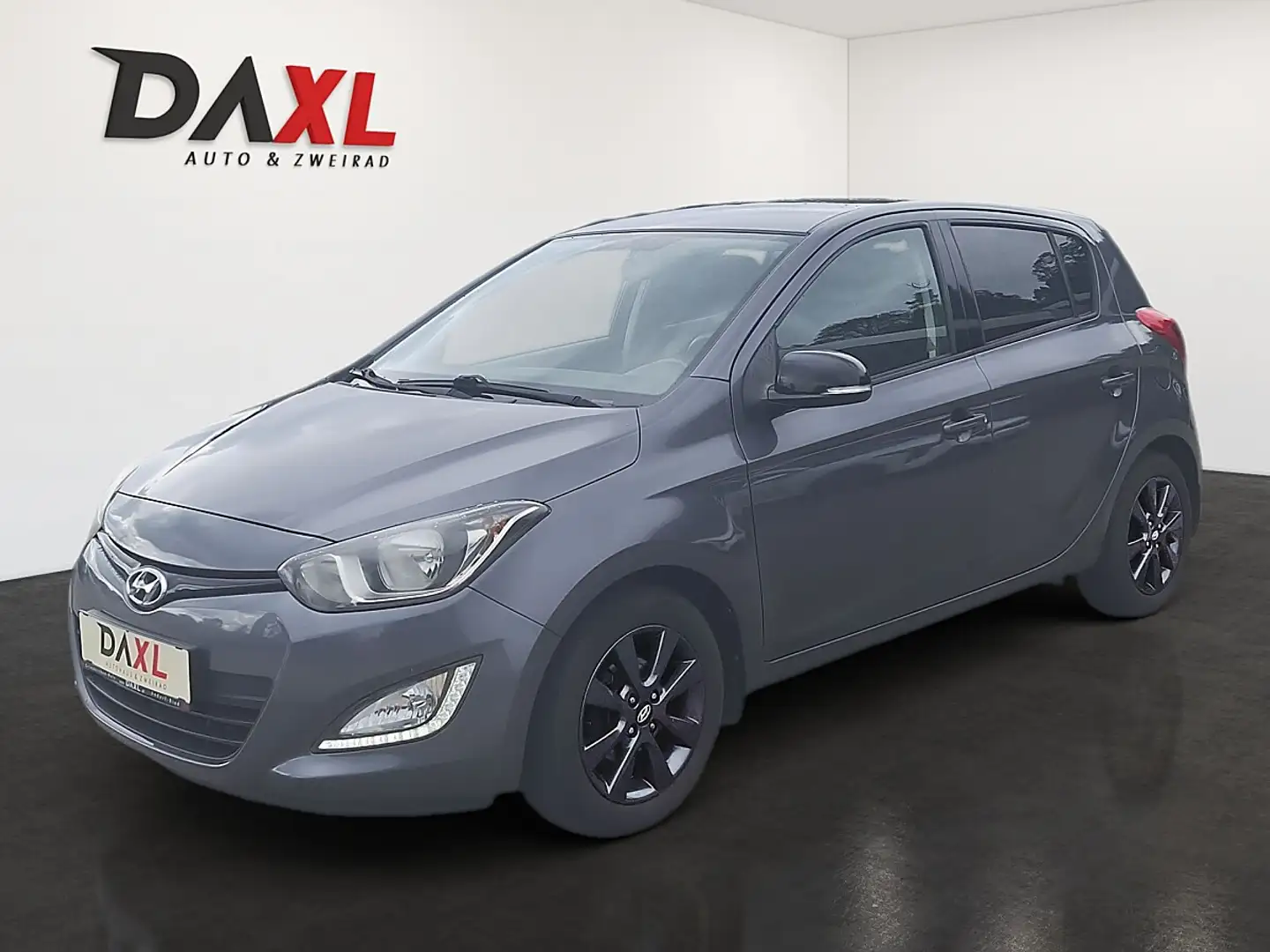 Hyundai i20 Life 1,25 Grau - 1