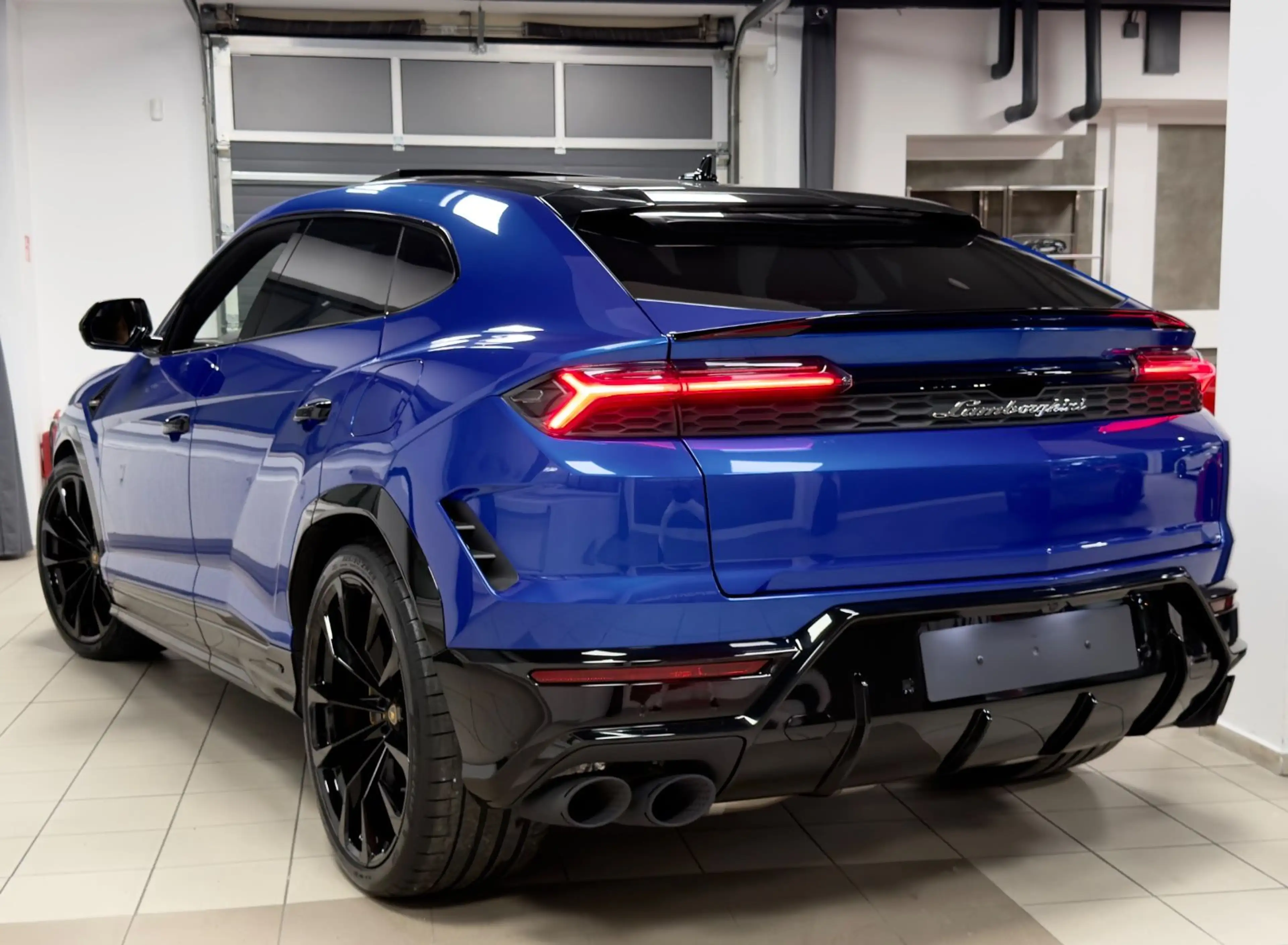 Lamborghini Urus URUS SE CARBON B&O MASSAGE PANO HEADUP FULLOPT!! — photo 6