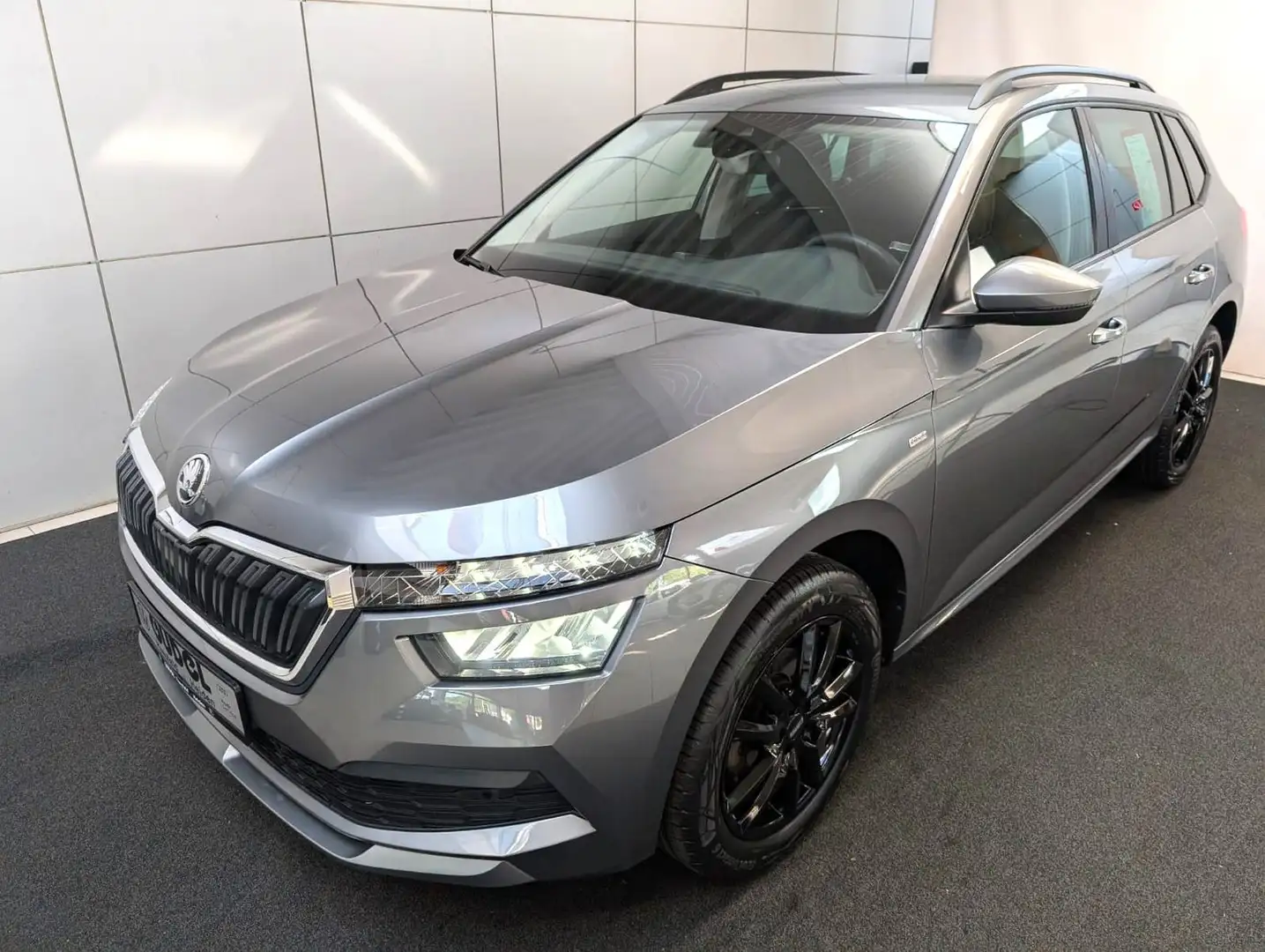 Skoda Kamiq Tour 1.0 TSI DSG SmartLink el. Heckk. AID Gris - 2