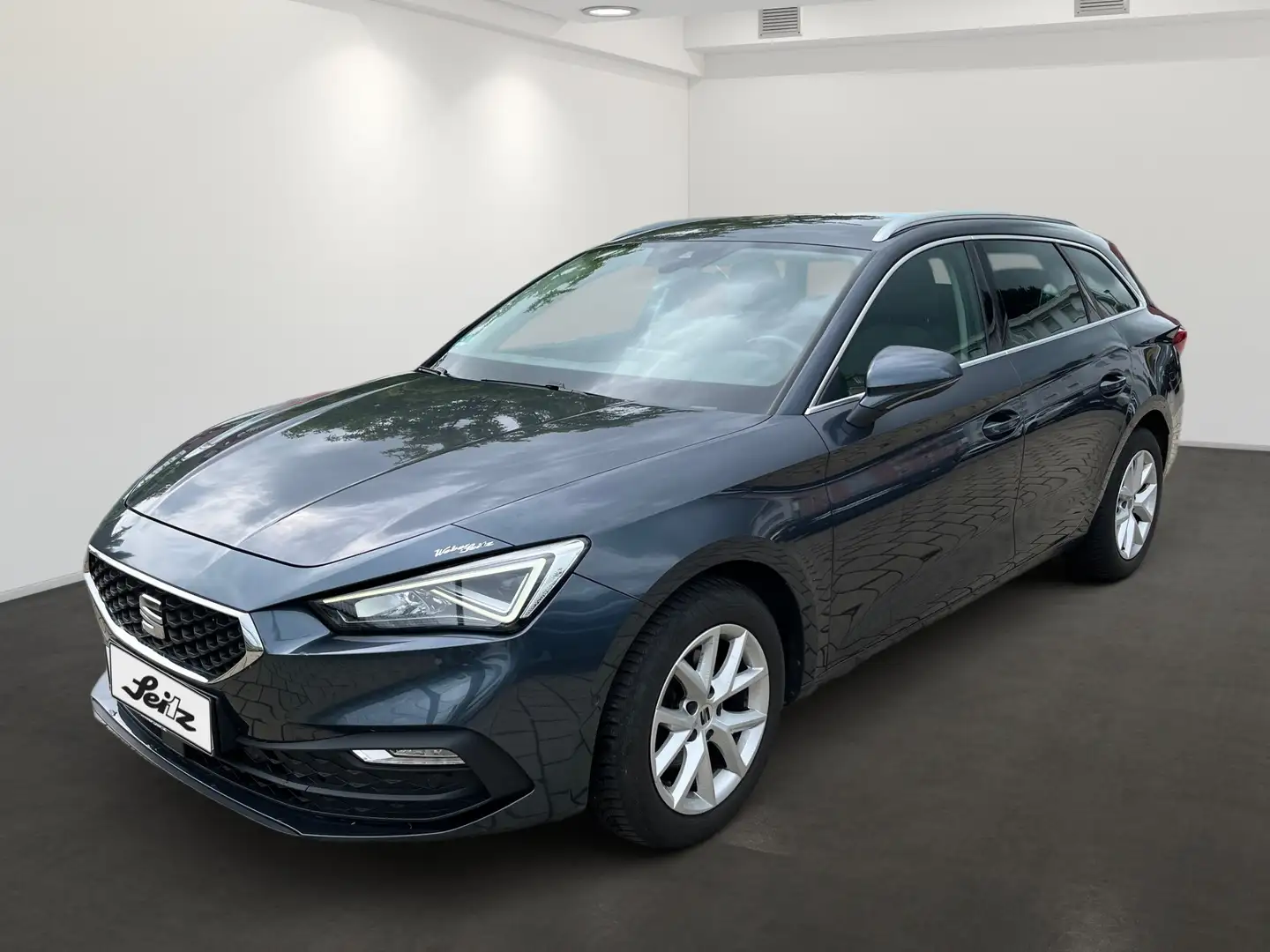 SEAT Leon ST 1.5 TSI Style Navi. LED. Rückfahrkamera Gris - 2