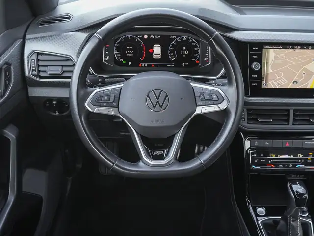 Volkswagen T-Cross view 11