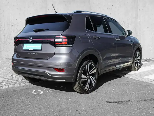 Volkswagen T-Cross view 4