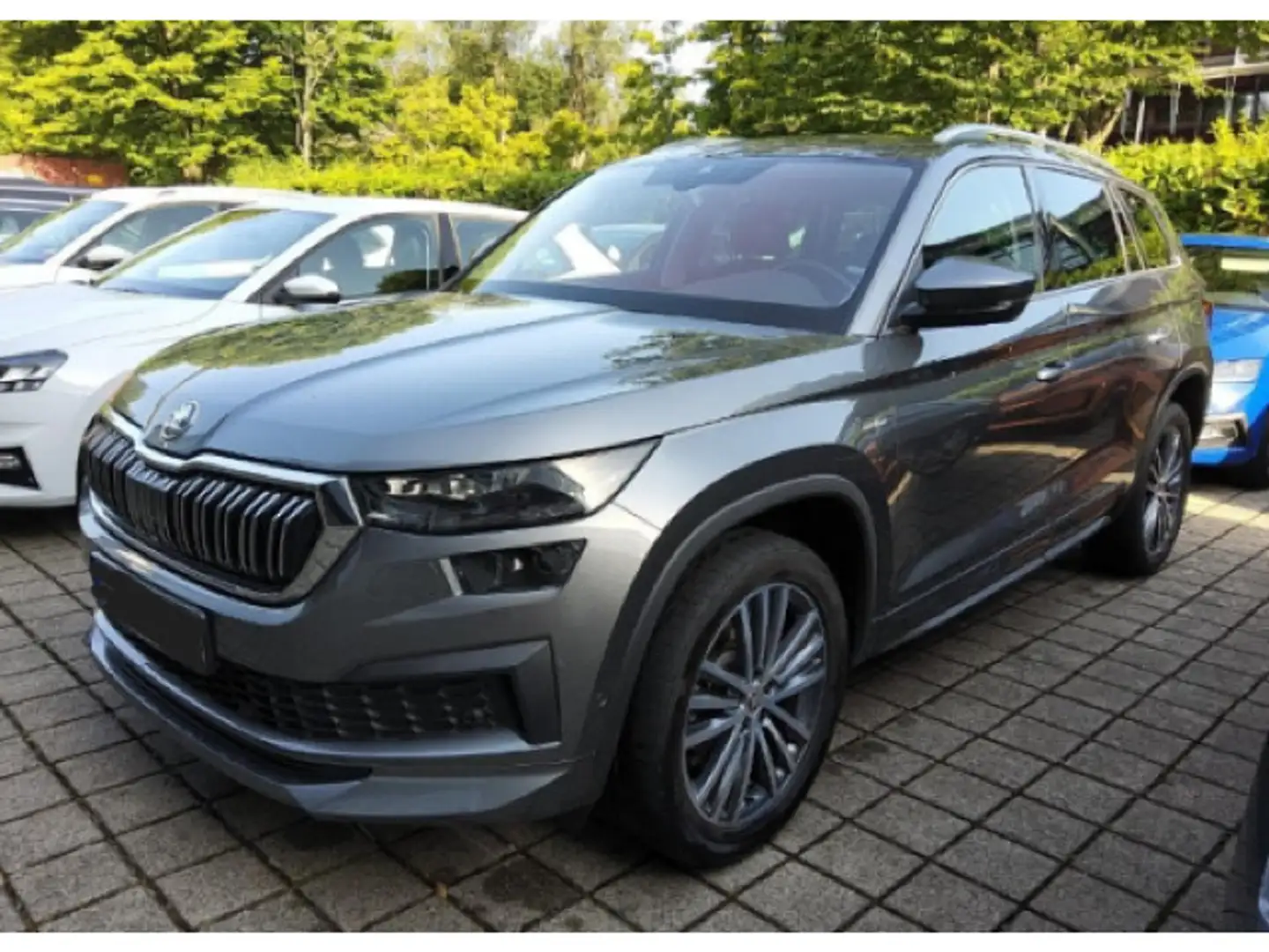 Skoda Kodiaq L&K 2.0 TDI DSG 4x4 AHK Navi Kamera Grau - 2