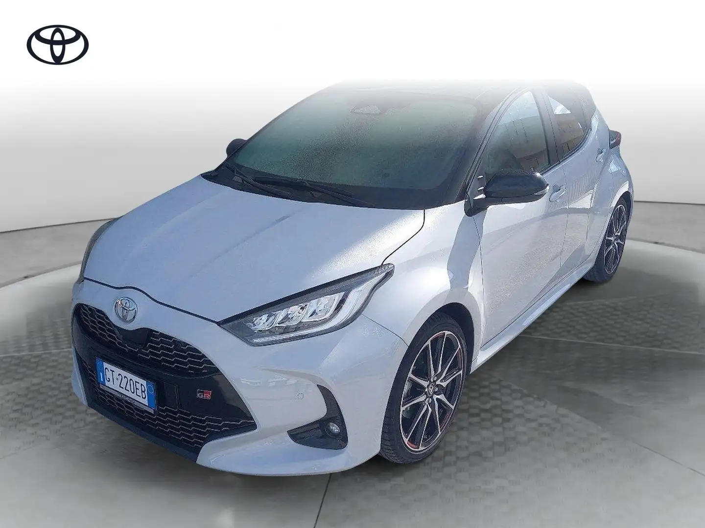 Toyota Yaris 1.5 130 Hybrid 5 porte GR Sport Alb - 1