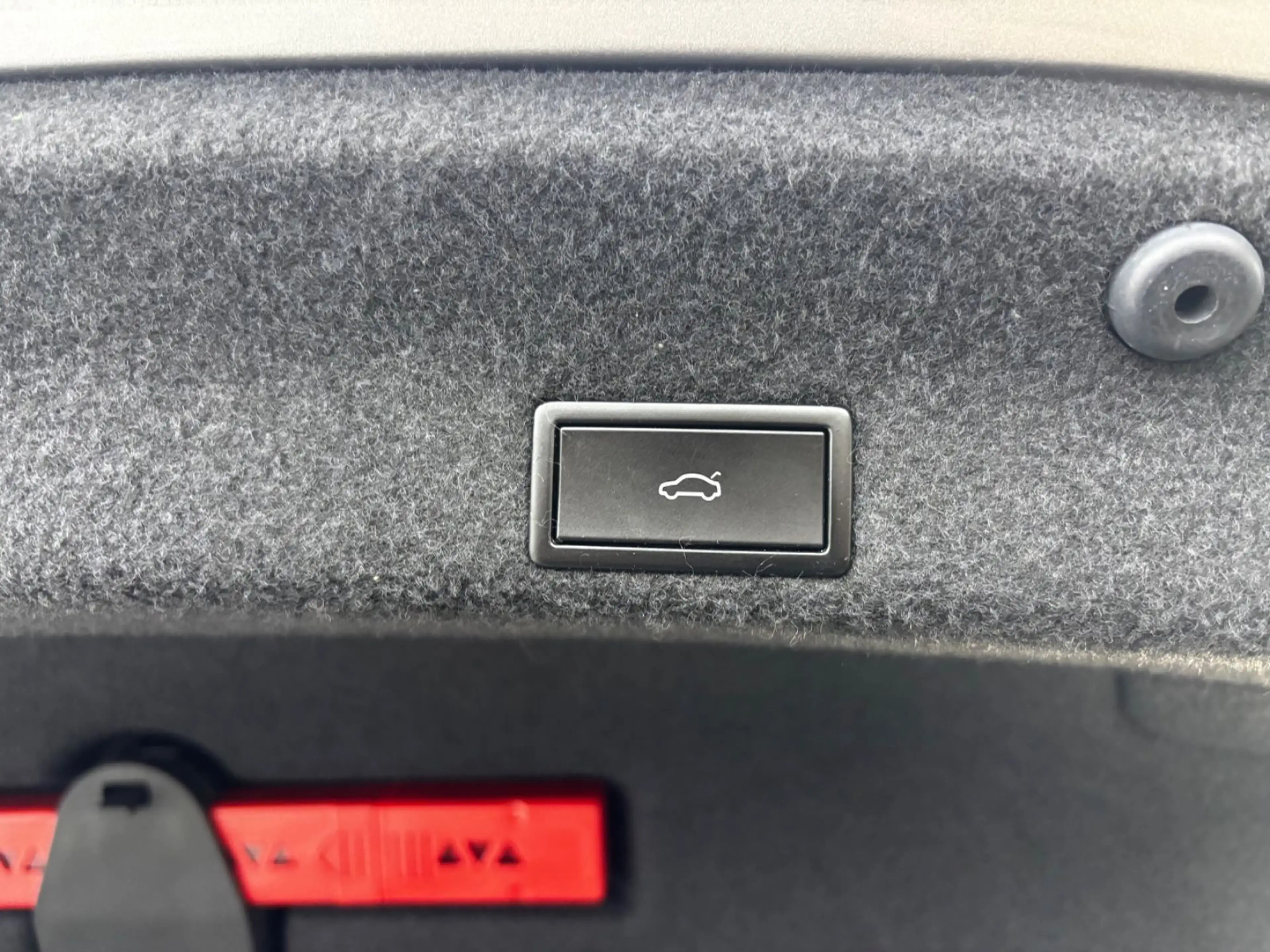 Volkswagen Passat 2.0 TDI Lim. Highline R-Line*LED*Digital* — photo 15
